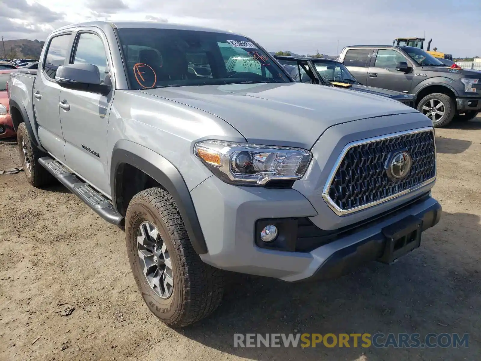 1 Photograph of a damaged car 3TMAZ5CN6KM113840 TOYOTA TACOMA 2019