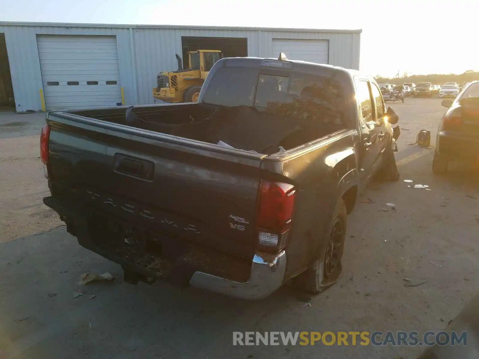 4 Photograph of a damaged car 3TMAZ5CN7KM079620 TOYOTA TACOMA 2019