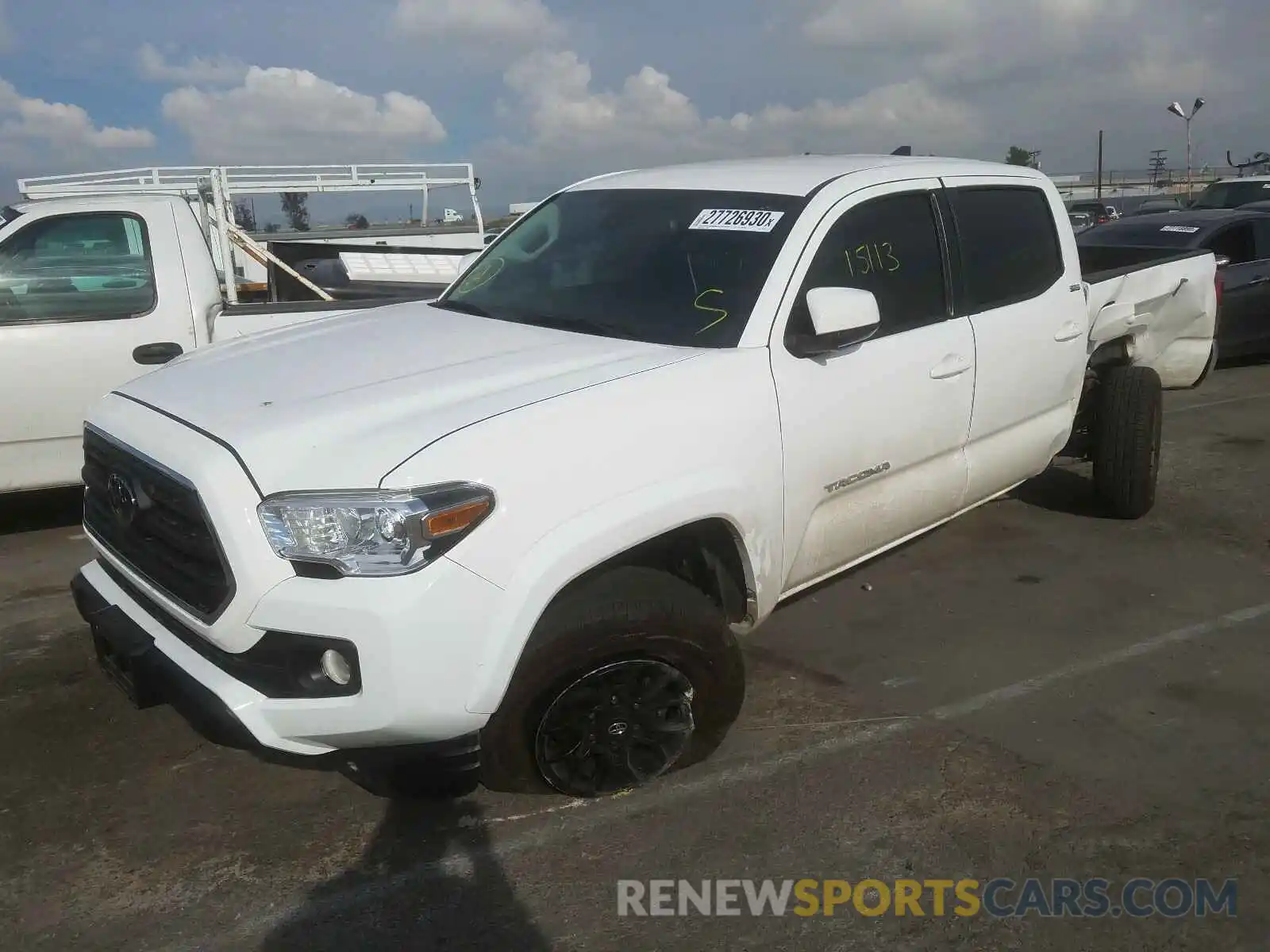 2 Photograph of a damaged car 3TMAZ5CN7KM080119 TOYOTA TACOMA 2019