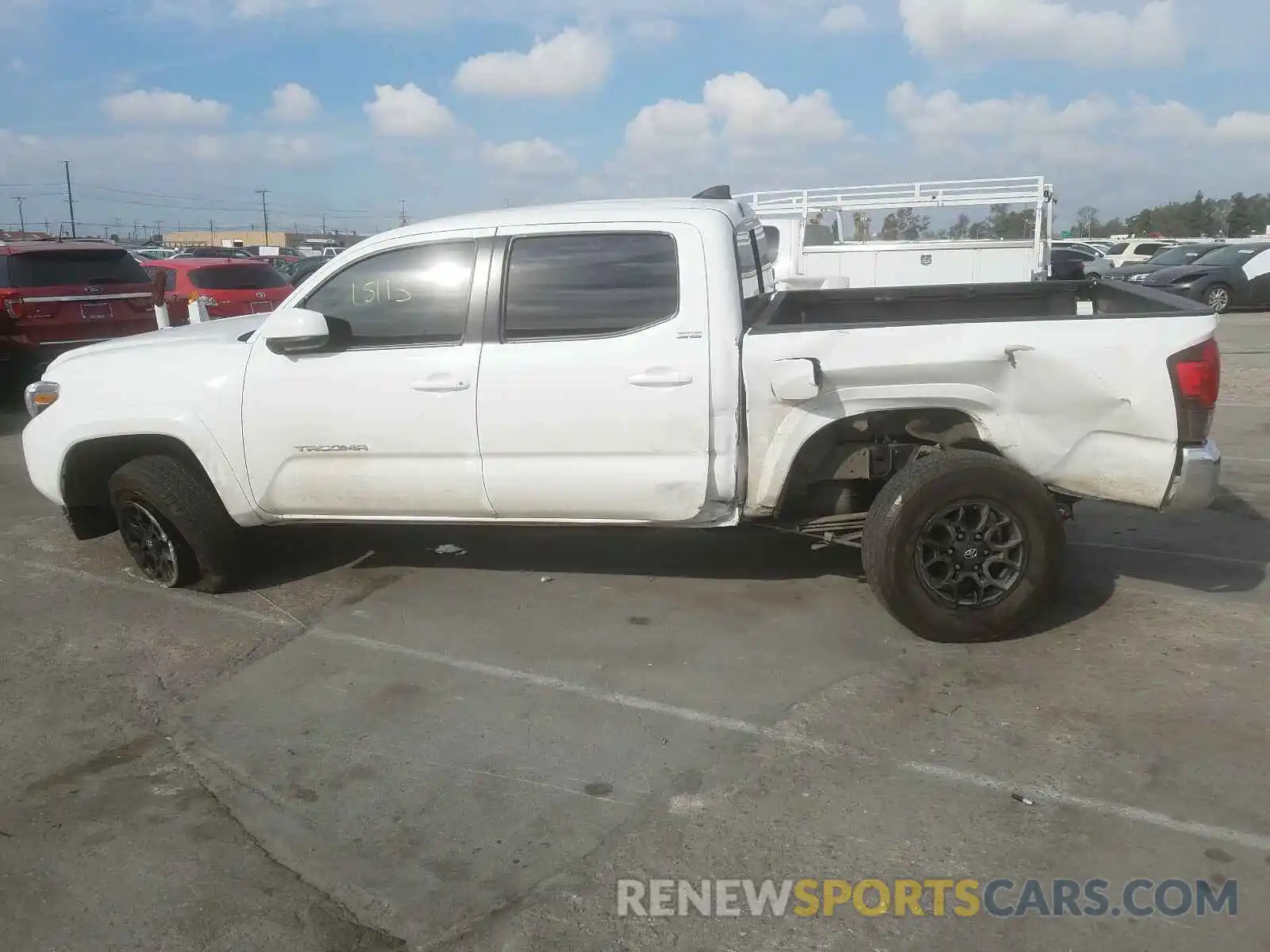 9 Photograph of a damaged car 3TMAZ5CN7KM080119 TOYOTA TACOMA 2019