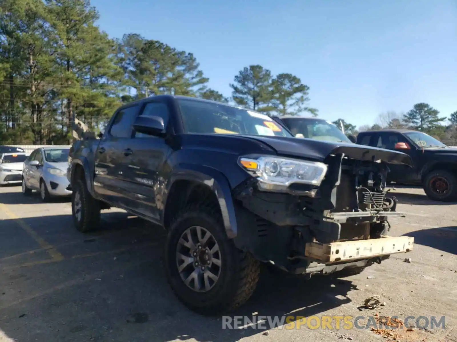 1 Photograph of a damaged car 3TMAZ5CN7KM081500 TOYOTA TACOMA 2019