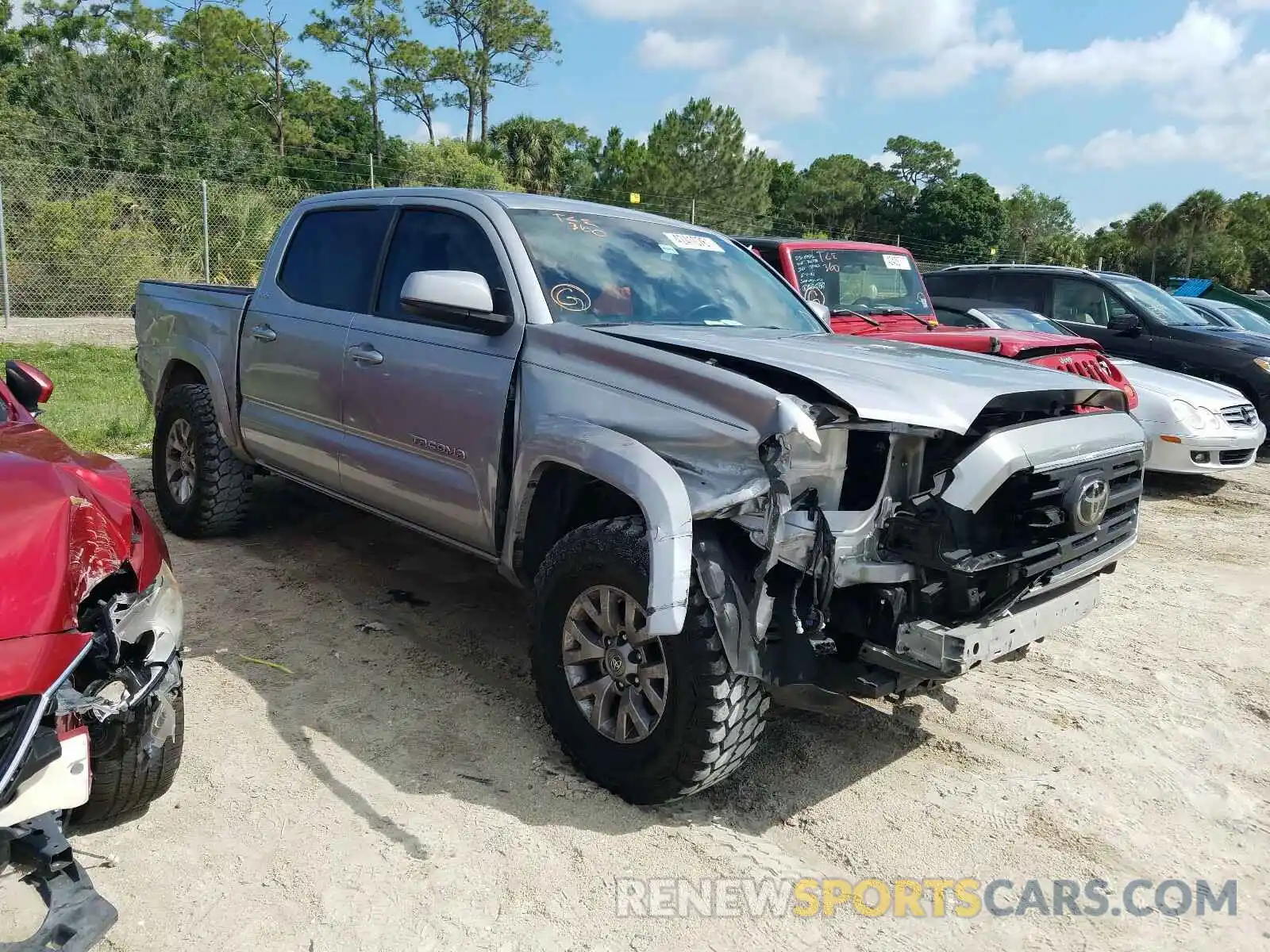 1 Photograph of a damaged car 3TMAZ5CN7KM081626 TOYOTA TACOMA 2019