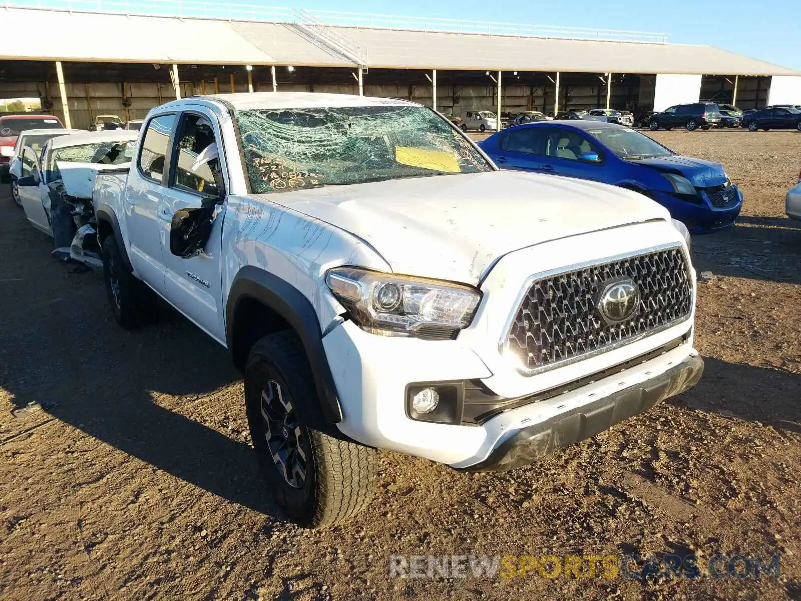 1 Photograph of a damaged car 3TMAZ5CN7KM082288 TOYOTA TACOMA 2019