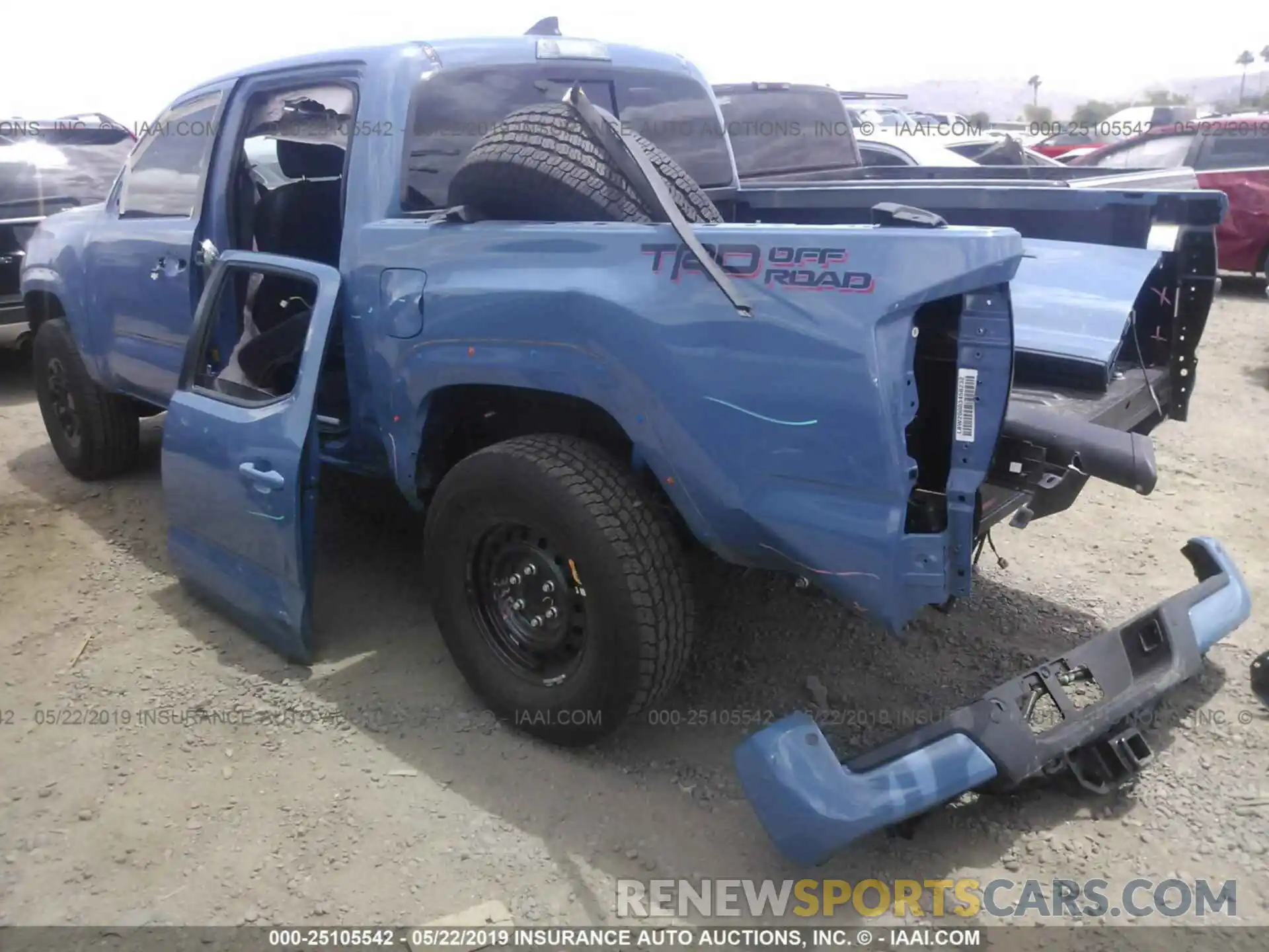 3 Photograph of a damaged car 3TMAZ5CN7KM082453 TOYOTA TACOMA 2019