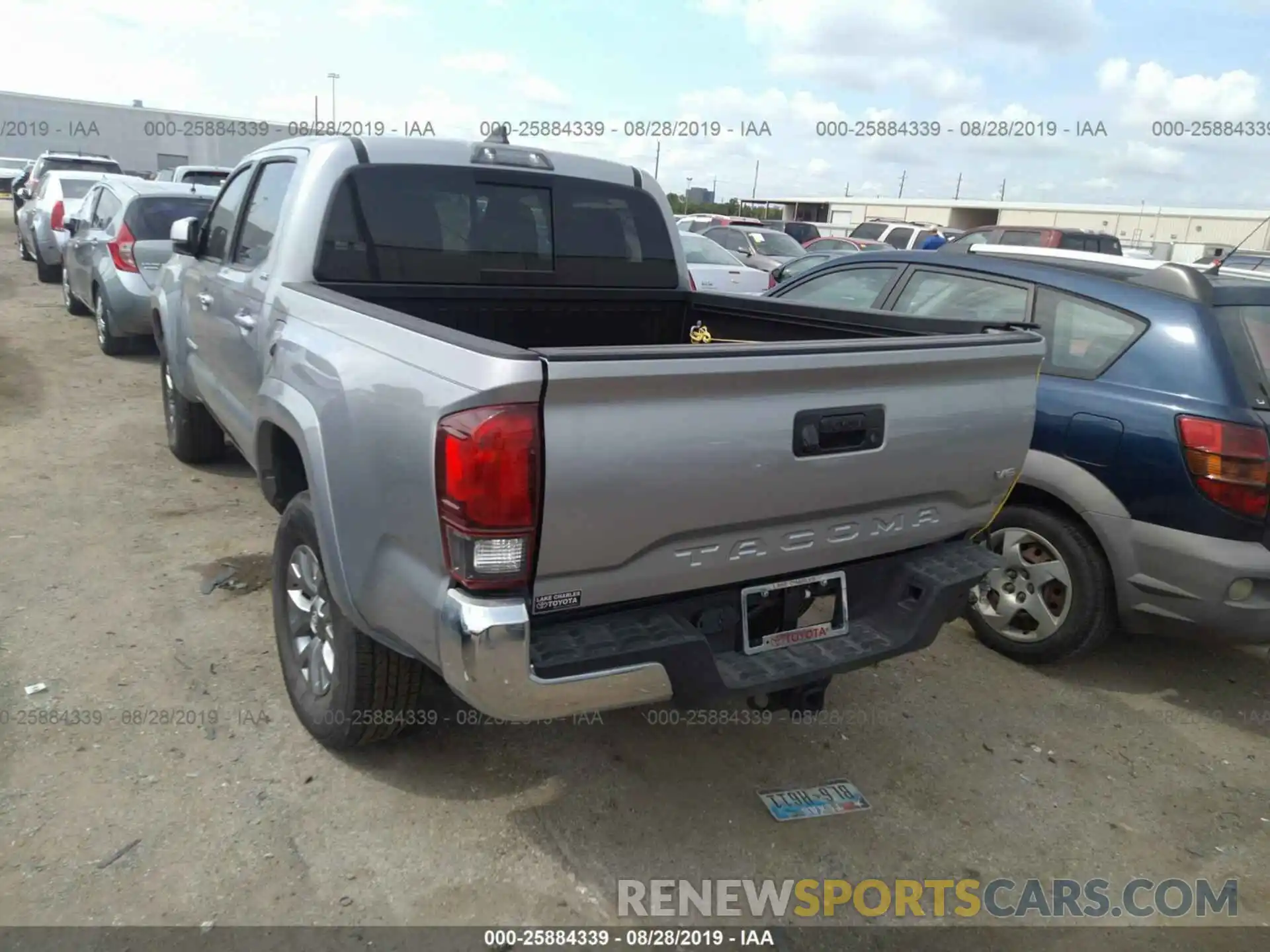 3 Photograph of a damaged car 3TMAZ5CN7KM082548 TOYOTA TACOMA 2019