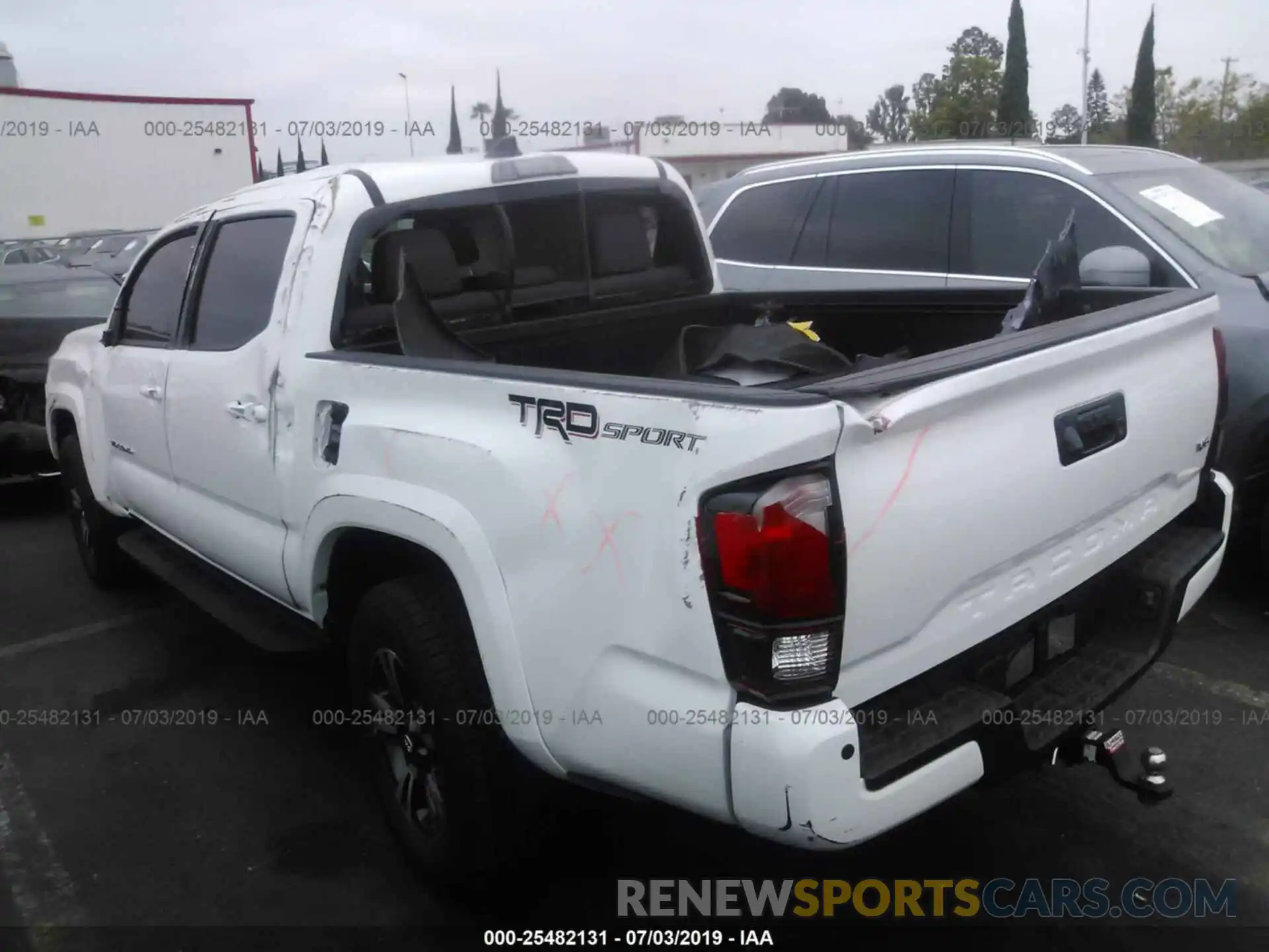 3 Photograph of a damaged car 3TMAZ5CN7KM087247 TOYOTA TACOMA 2019