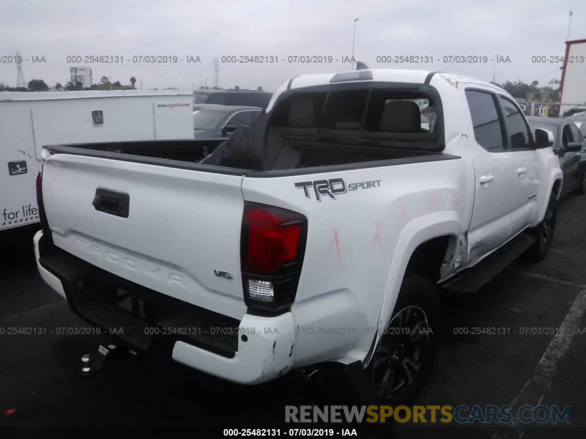 4 Photograph of a damaged car 3TMAZ5CN7KM087247 TOYOTA TACOMA 2019