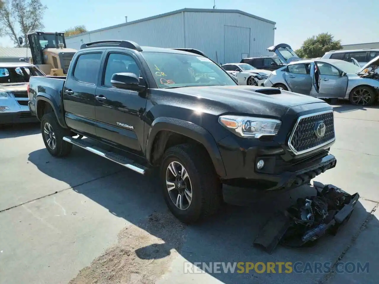 1 Photograph of a damaged car 3TMAZ5CN7KM090861 TOYOTA TACOMA 2019