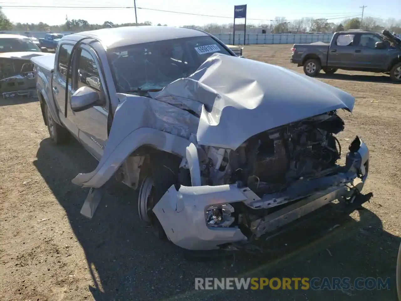 1 Photograph of a damaged car 3TMAZ5CN7KM094201 TOYOTA TACOMA 2019