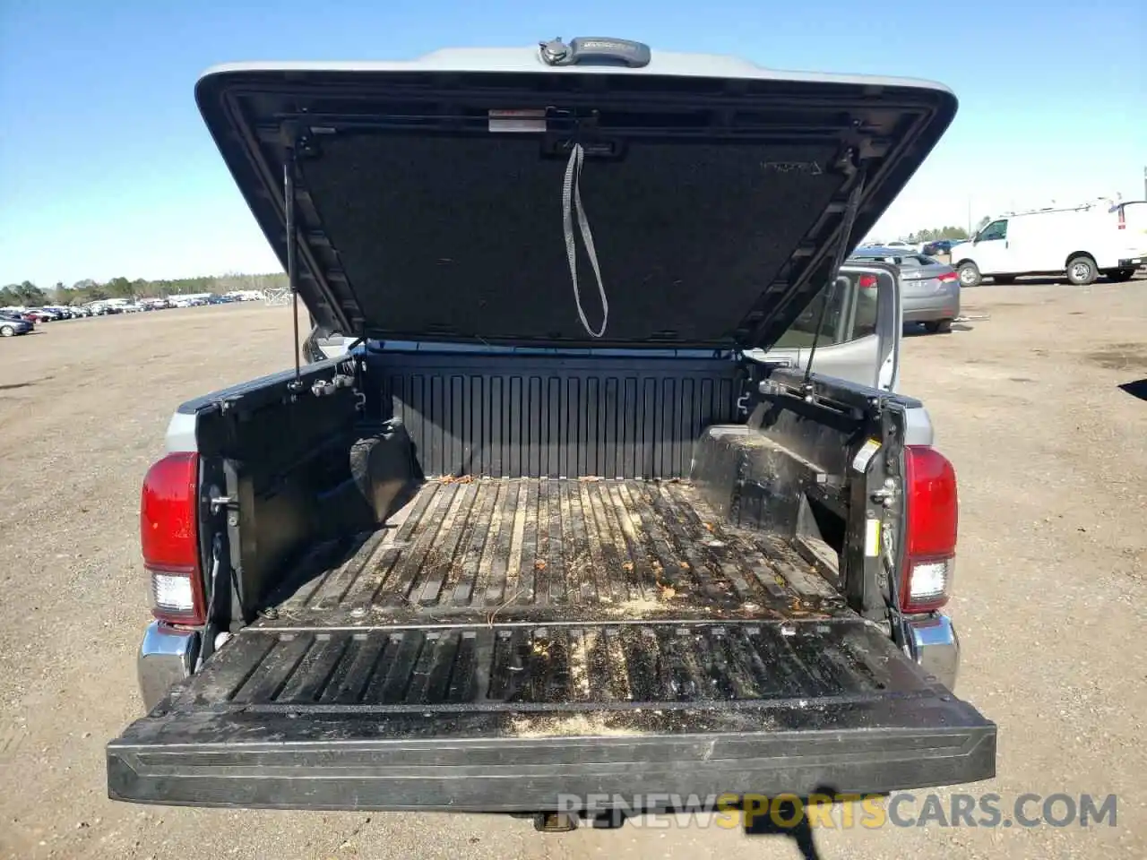 9 Photograph of a damaged car 3TMAZ5CN7KM094201 TOYOTA TACOMA 2019