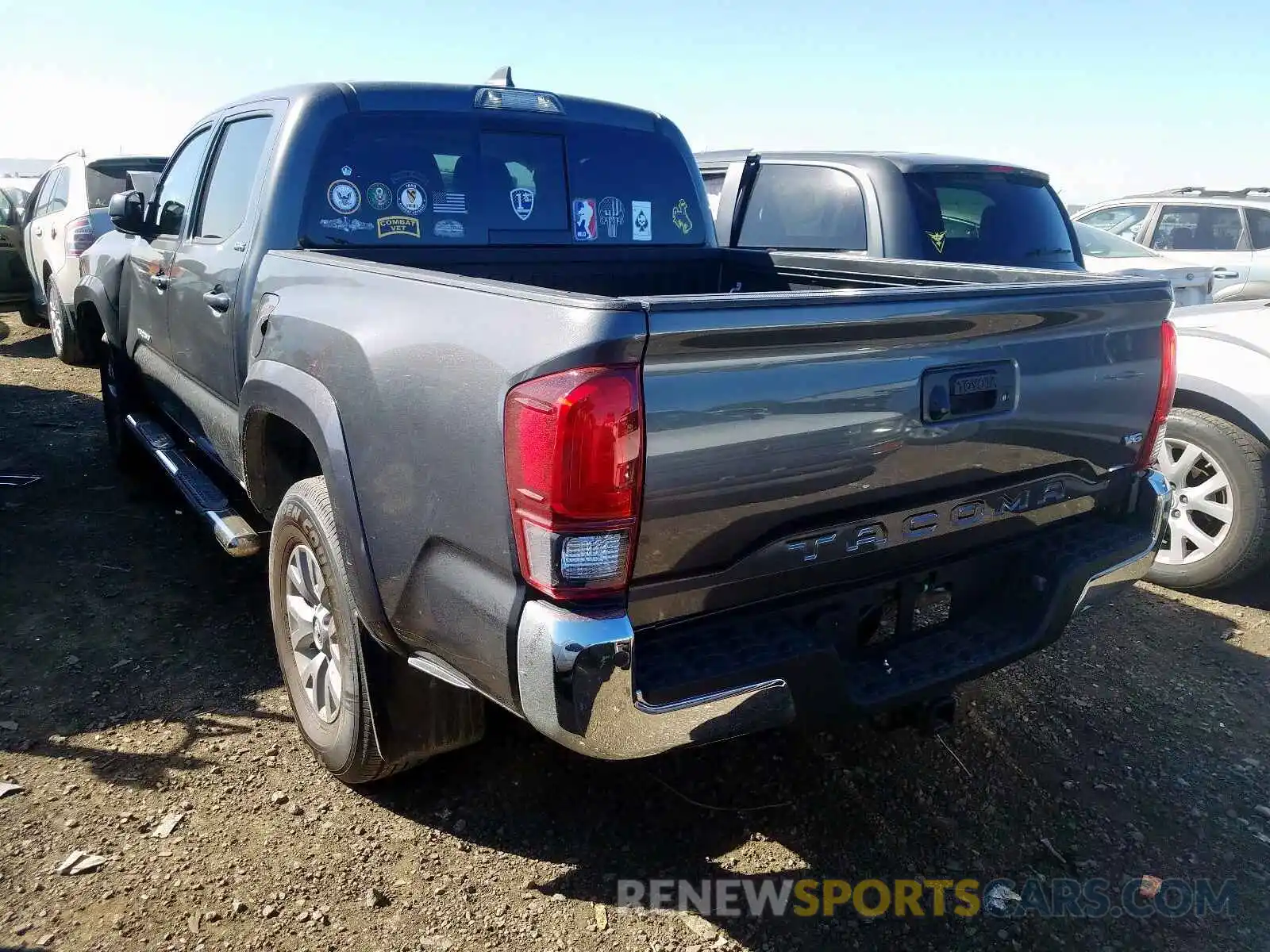 3 Photograph of a damaged car 3TMAZ5CN7KM096501 TOYOTA TACOMA 2019