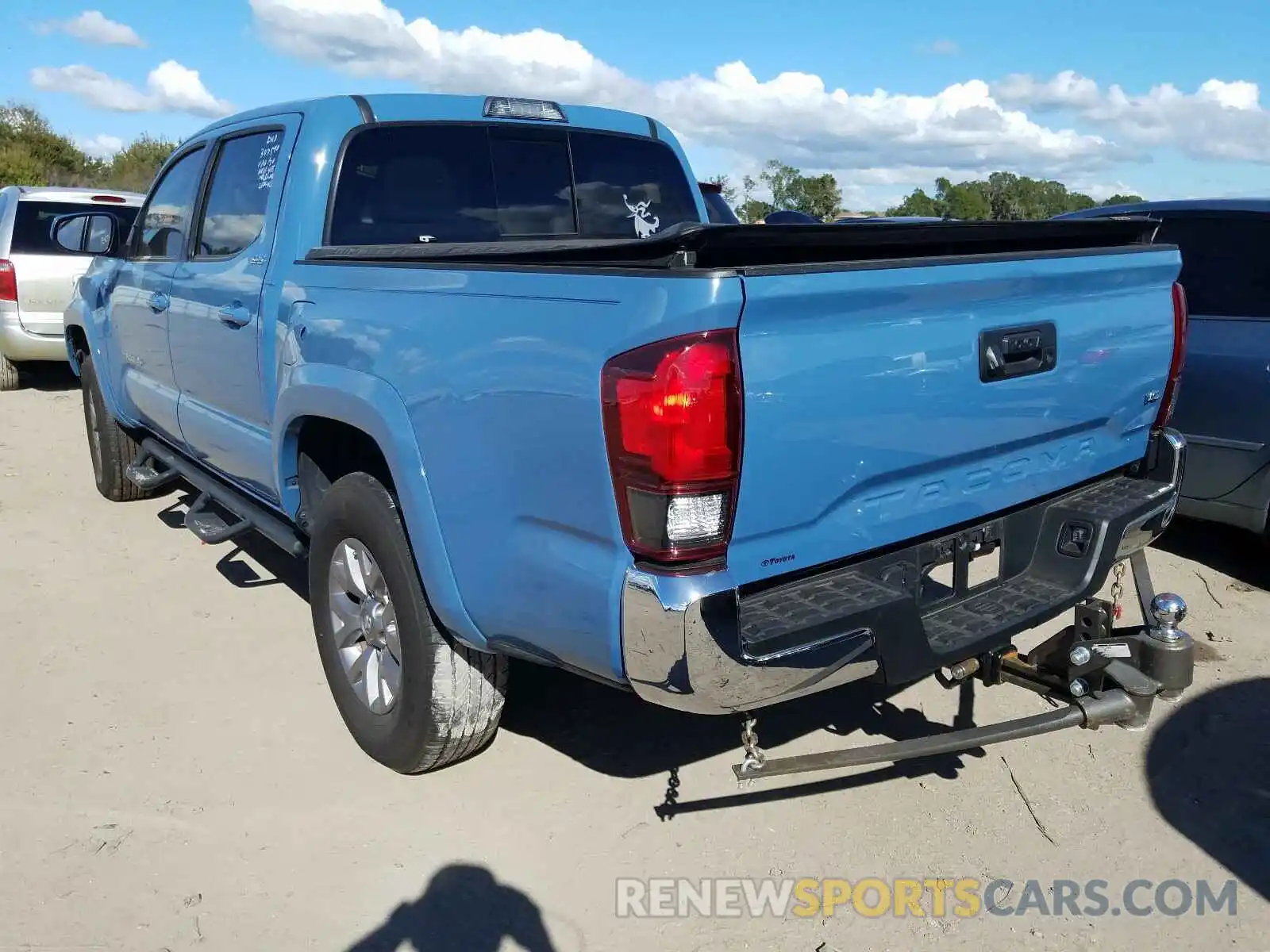 3 Photograph of a damaged car 3TMAZ5CN7KM096630 TOYOTA TACOMA 2019