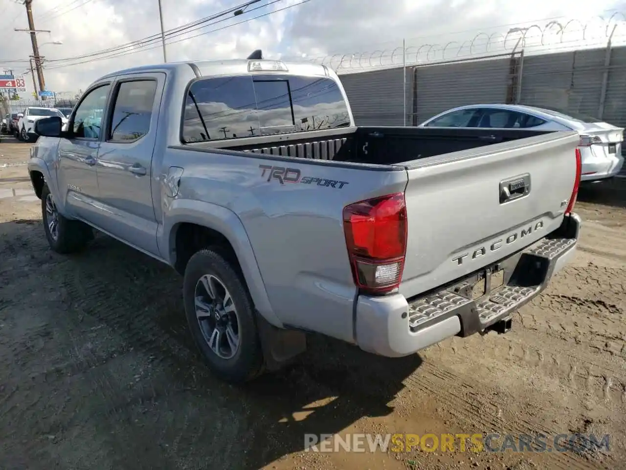 3 Photograph of a damaged car 3TMAZ5CN7KM097812 TOYOTA TACOMA 2019