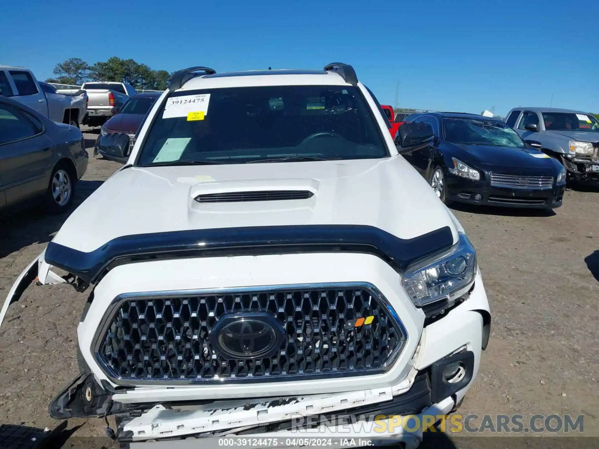 12 Photograph of a damaged car 3TMAZ5CN7KM099799 TOYOTA TACOMA 2019