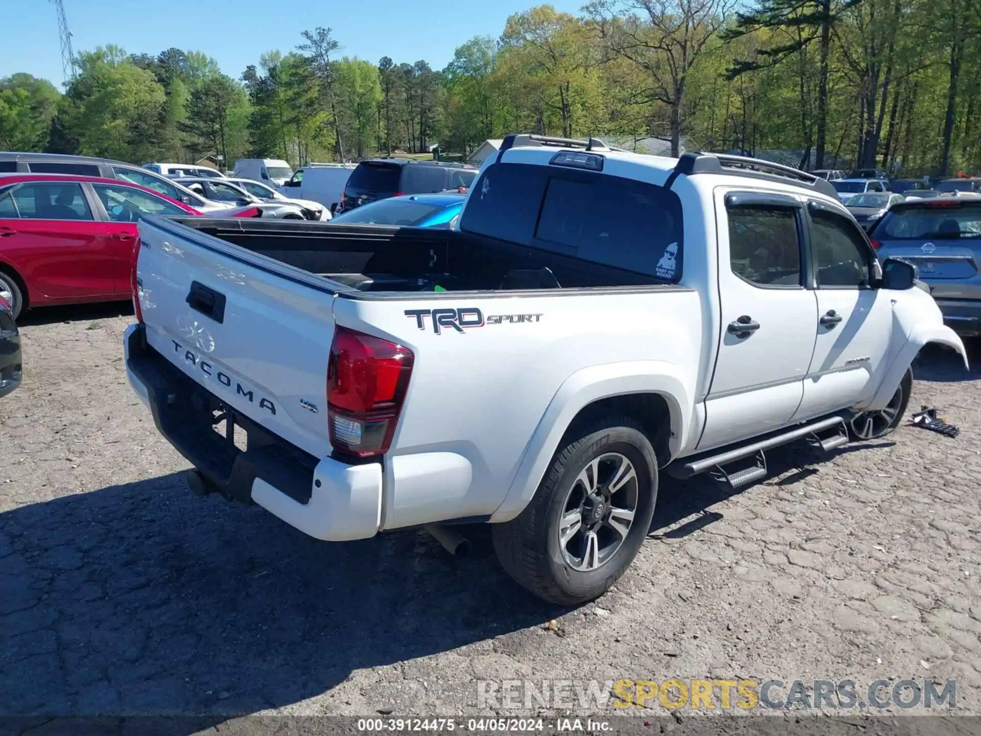 4 Фотография поврежденного автомобиля 3TMAZ5CN7KM099799 TOYOTA TACOMA 2019