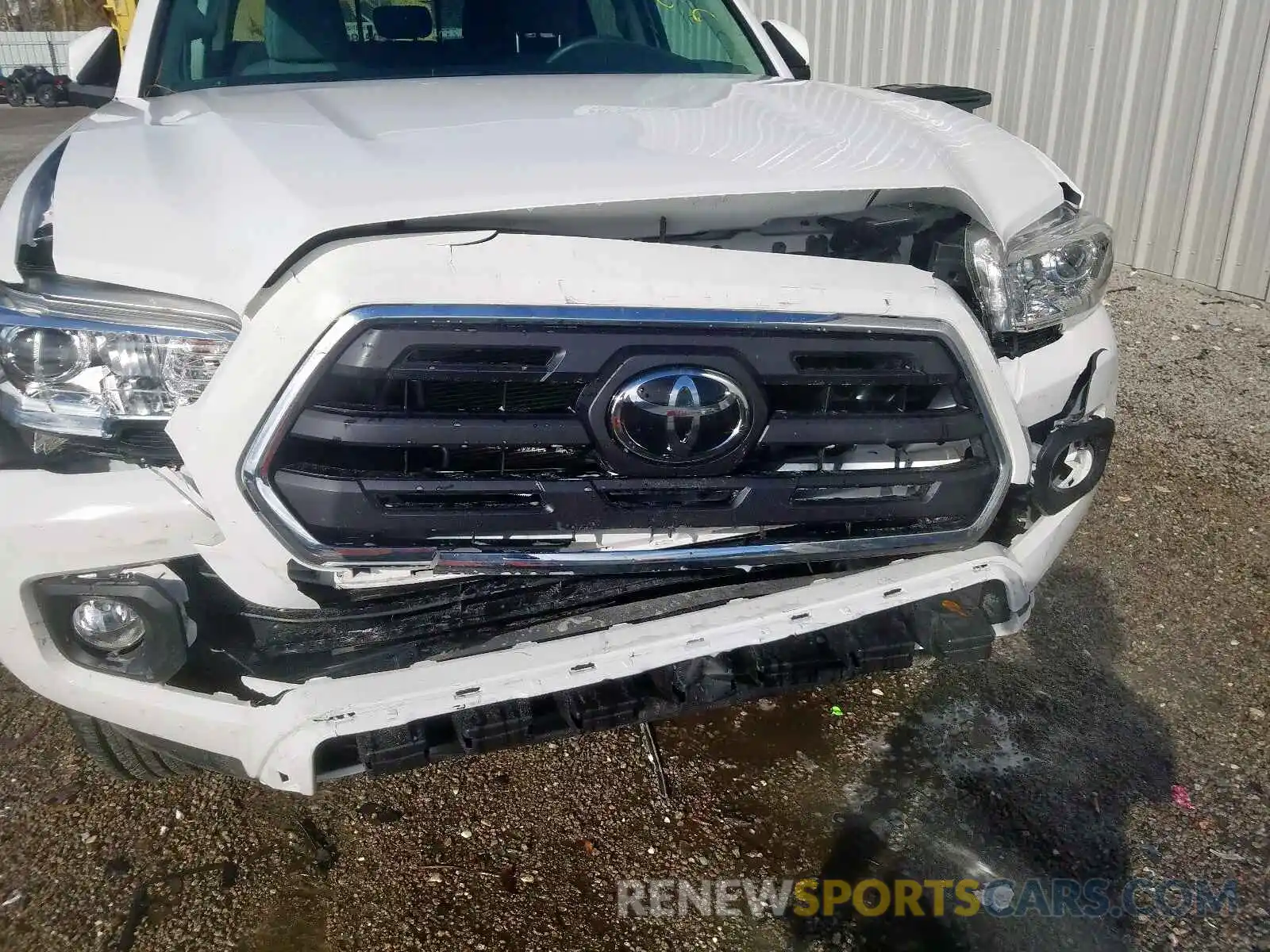 9 Photograph of a damaged car 3TMAZ5CN7KM099933 TOYOTA TACOMA 2019