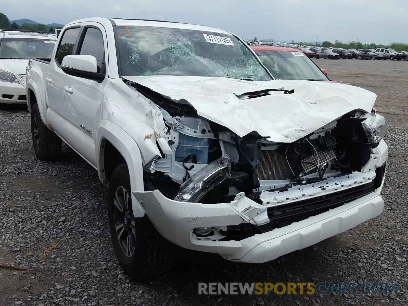 1 Photograph of a damaged car 3TMAZ5CN7KM105813 TOYOTA TACOMA 2019