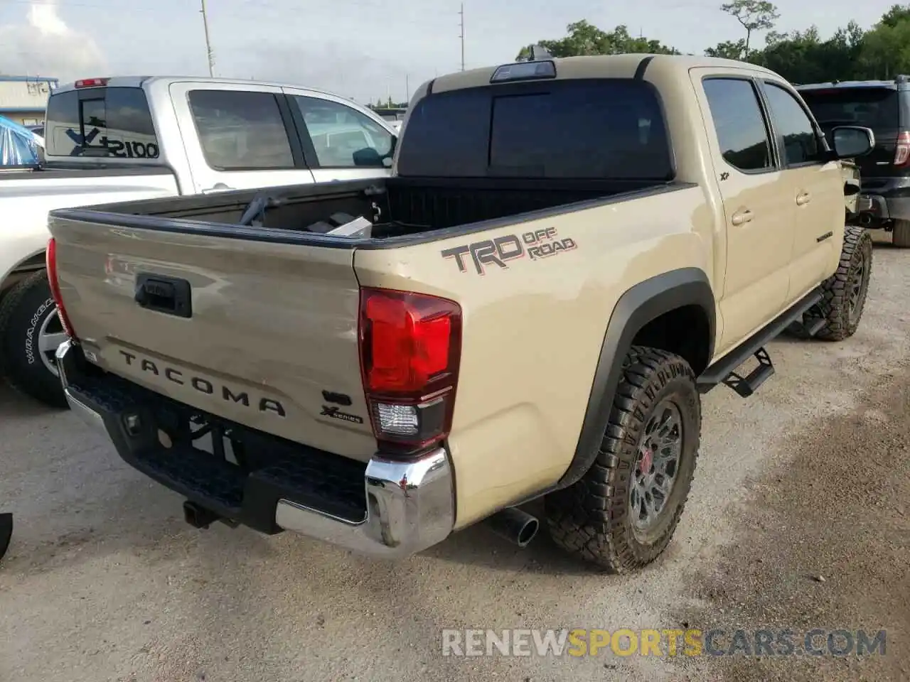 4 Photograph of a damaged car 3TMAZ5CN7KM106976 TOYOTA TACOMA 2019