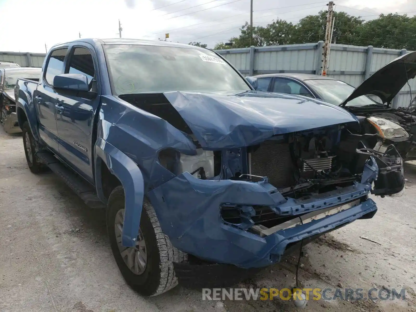 1 Фотография поврежденного автомобиля 3TMAZ5CN7KM112356 TOYOTA TACOMA 2019