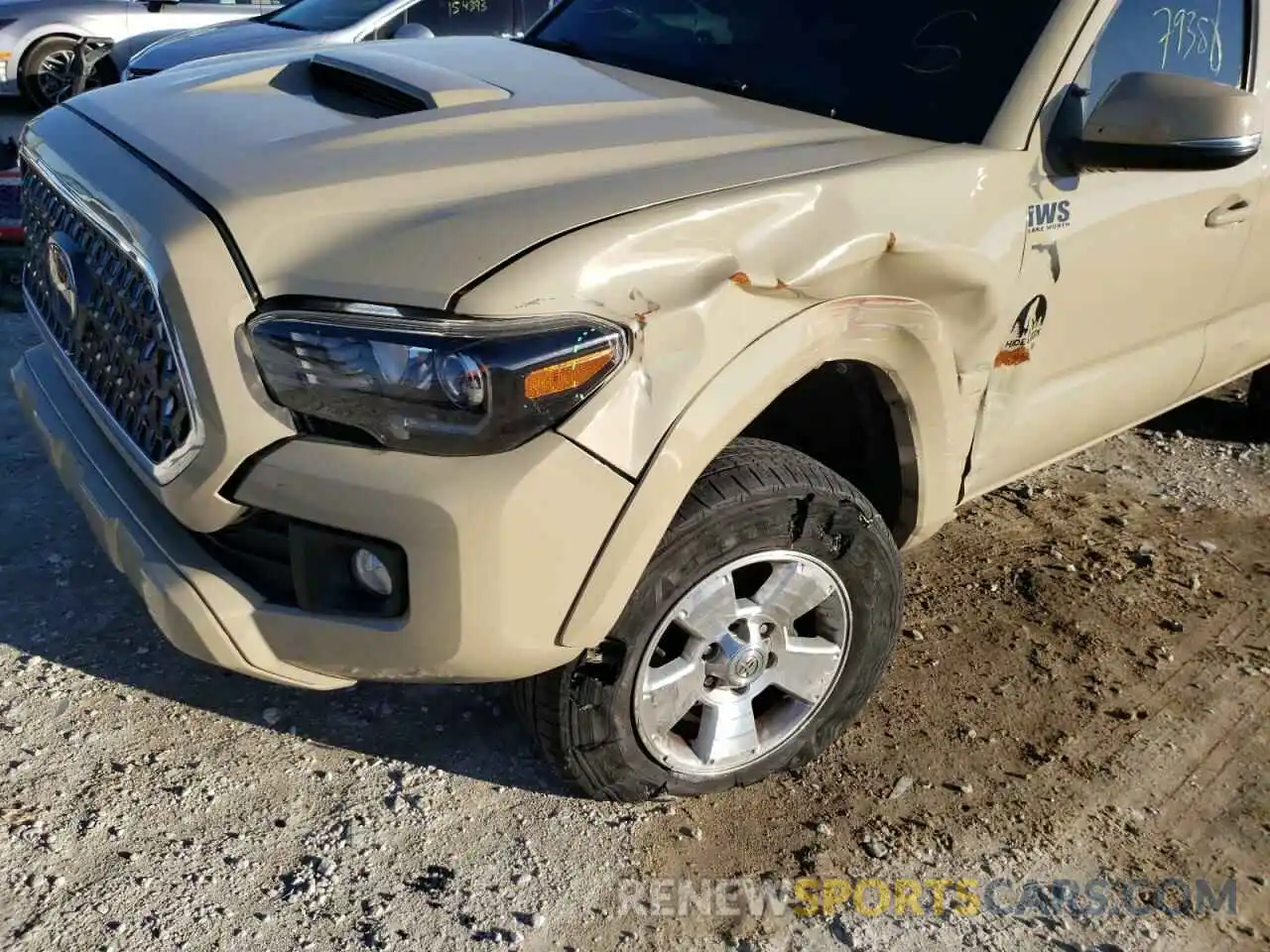 9 Photograph of a damaged car 3TMAZ5CN7KM112874 TOYOTA TACOMA 2019