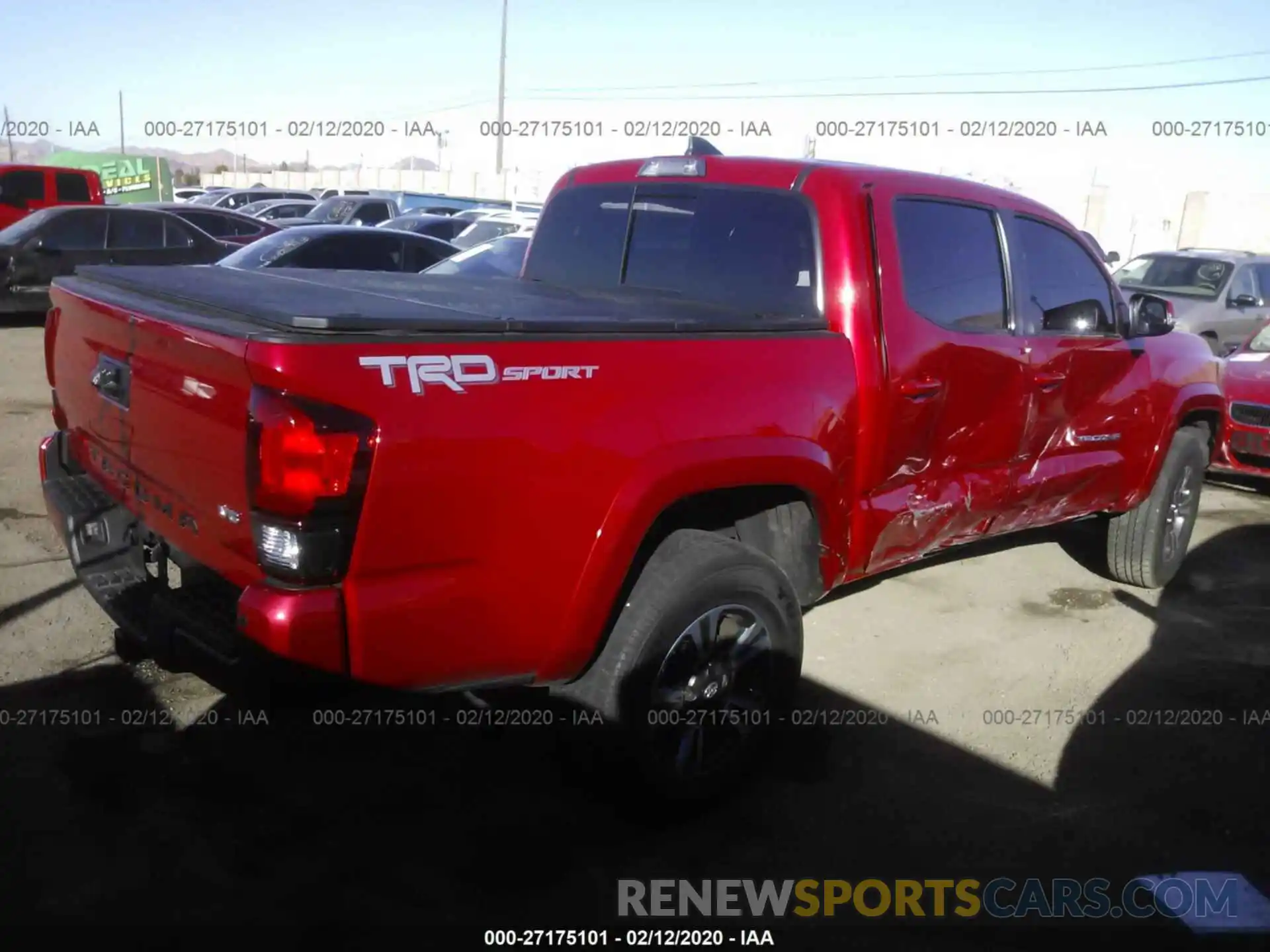 4 Photograph of a damaged car 3TMAZ5CN8KM082171 TOYOTA TACOMA 2019