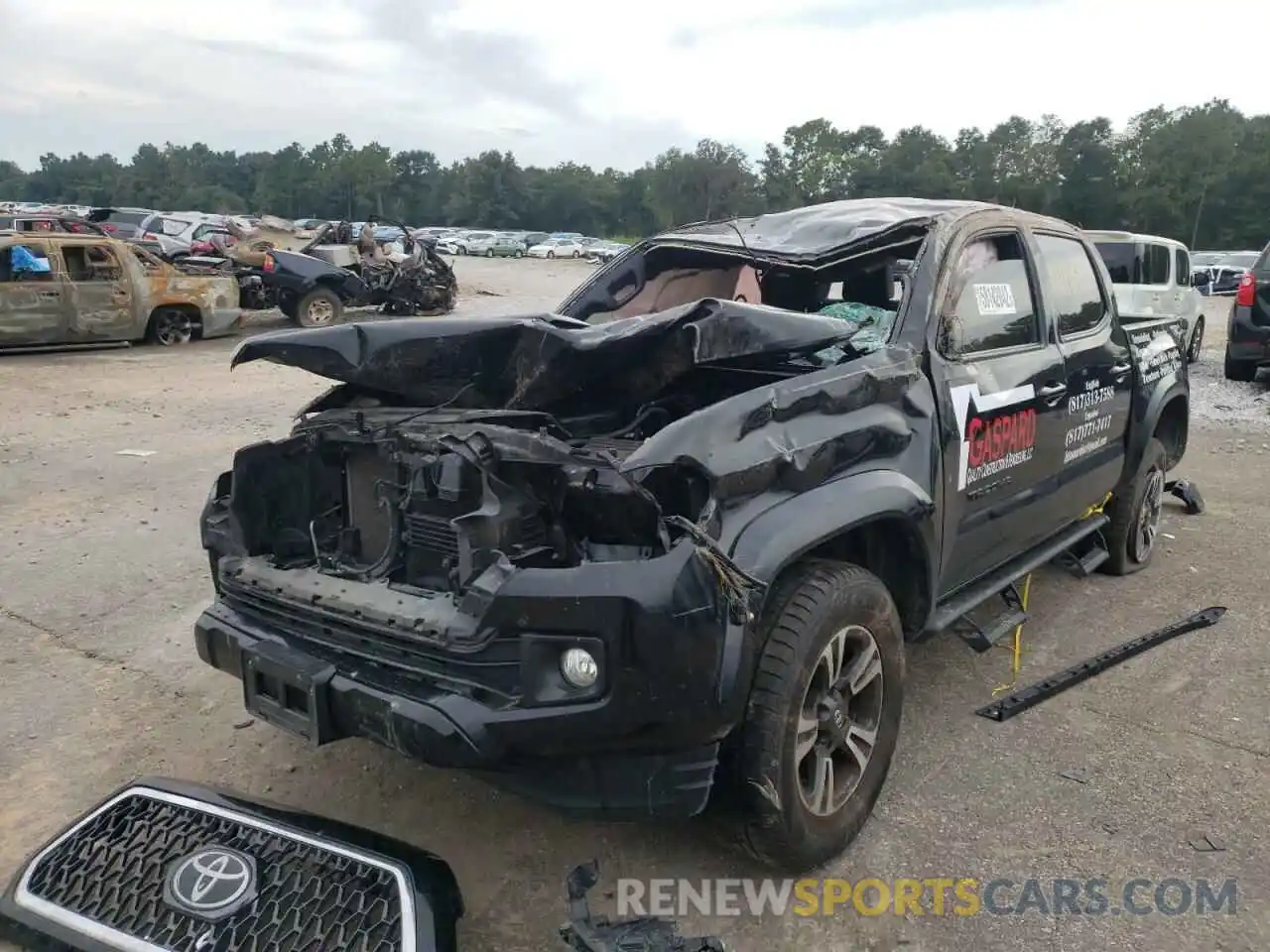 2 Photograph of a damaged car 3TMAZ5CN8KM082316 TOYOTA TACOMA 2019