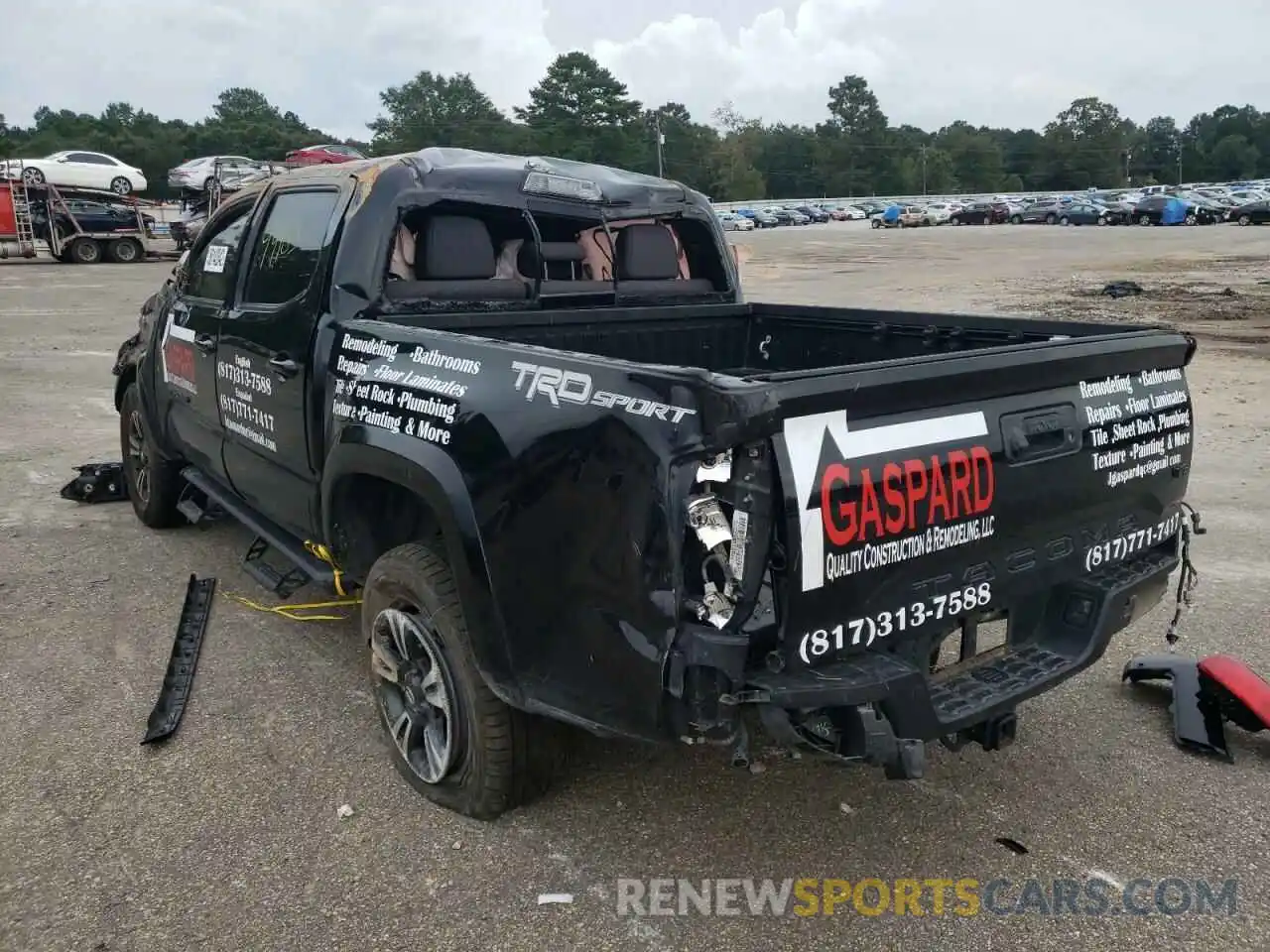 3 Photograph of a damaged car 3TMAZ5CN8KM082316 TOYOTA TACOMA 2019