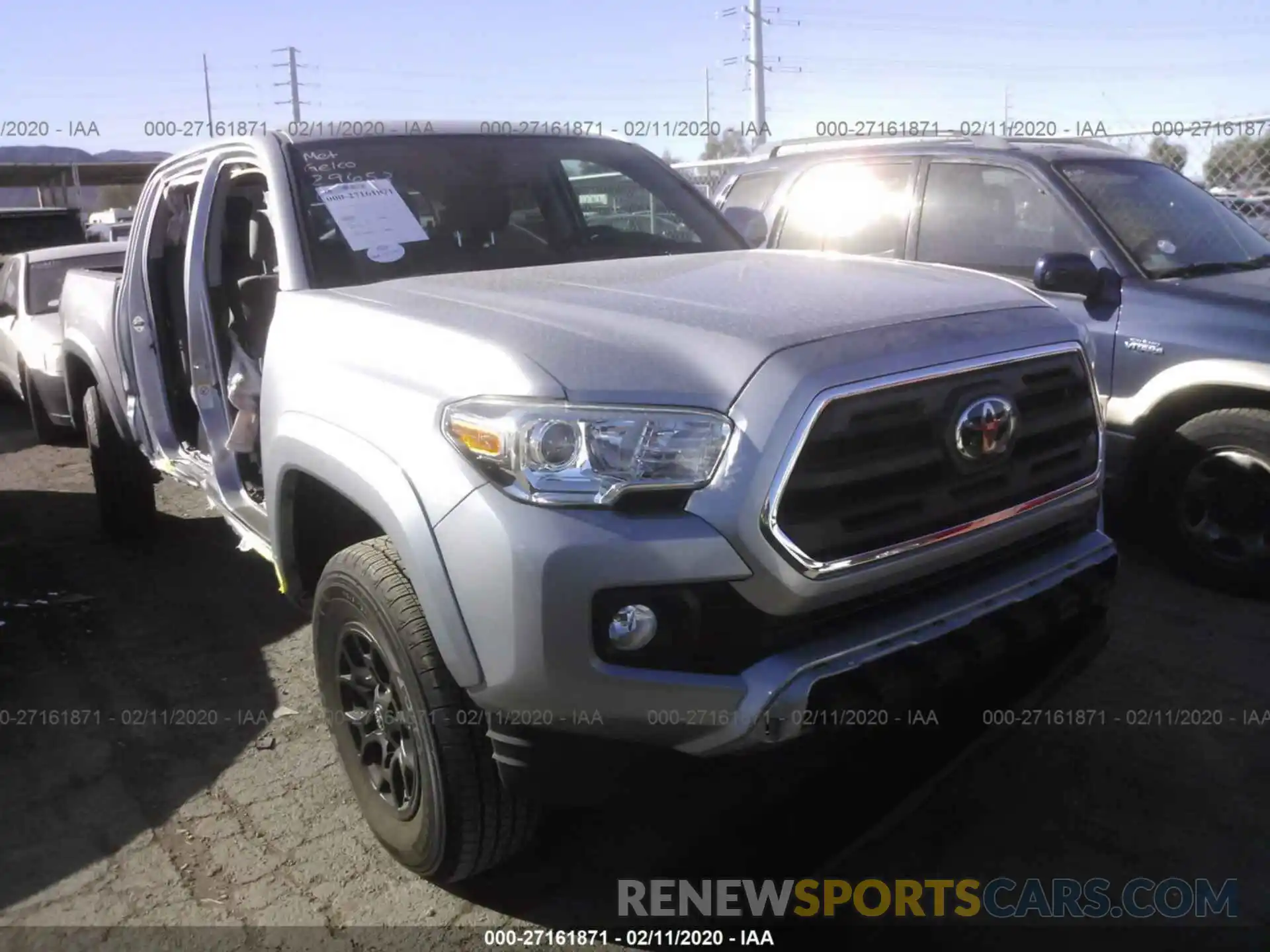 1 Photograph of a damaged car 3TMAZ5CN8KM084048 TOYOTA TACOMA 2019