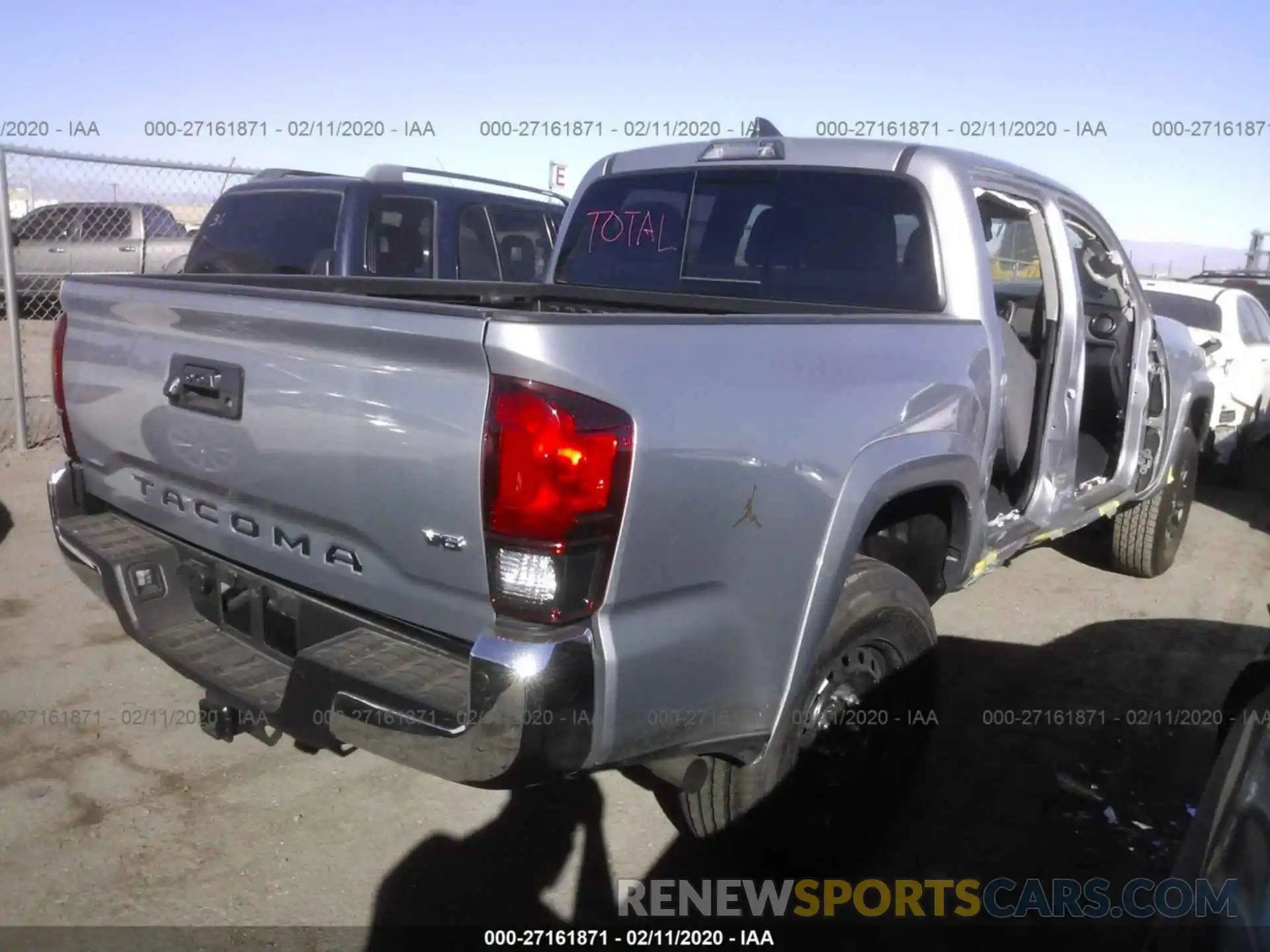 4 Photograph of a damaged car 3TMAZ5CN8KM084048 TOYOTA TACOMA 2019