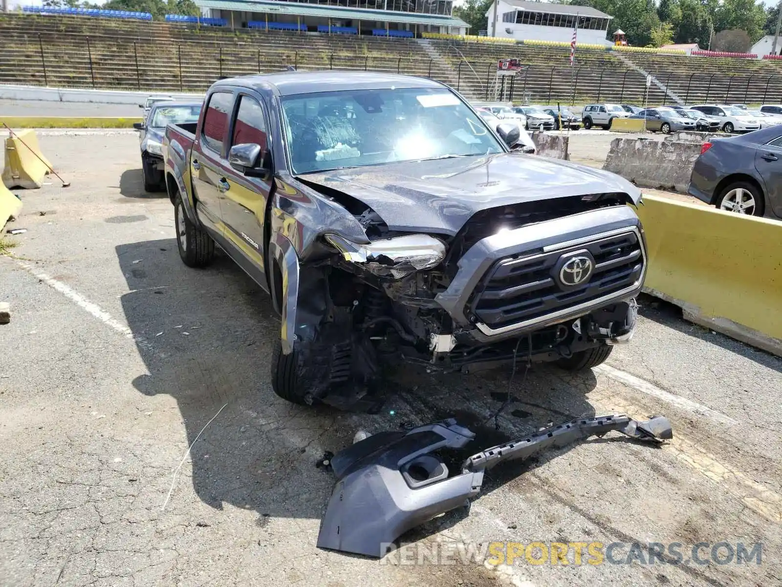 9 Photograph of a damaged car 3TMAZ5CN8KM085331 TOYOTA TACOMA 2019