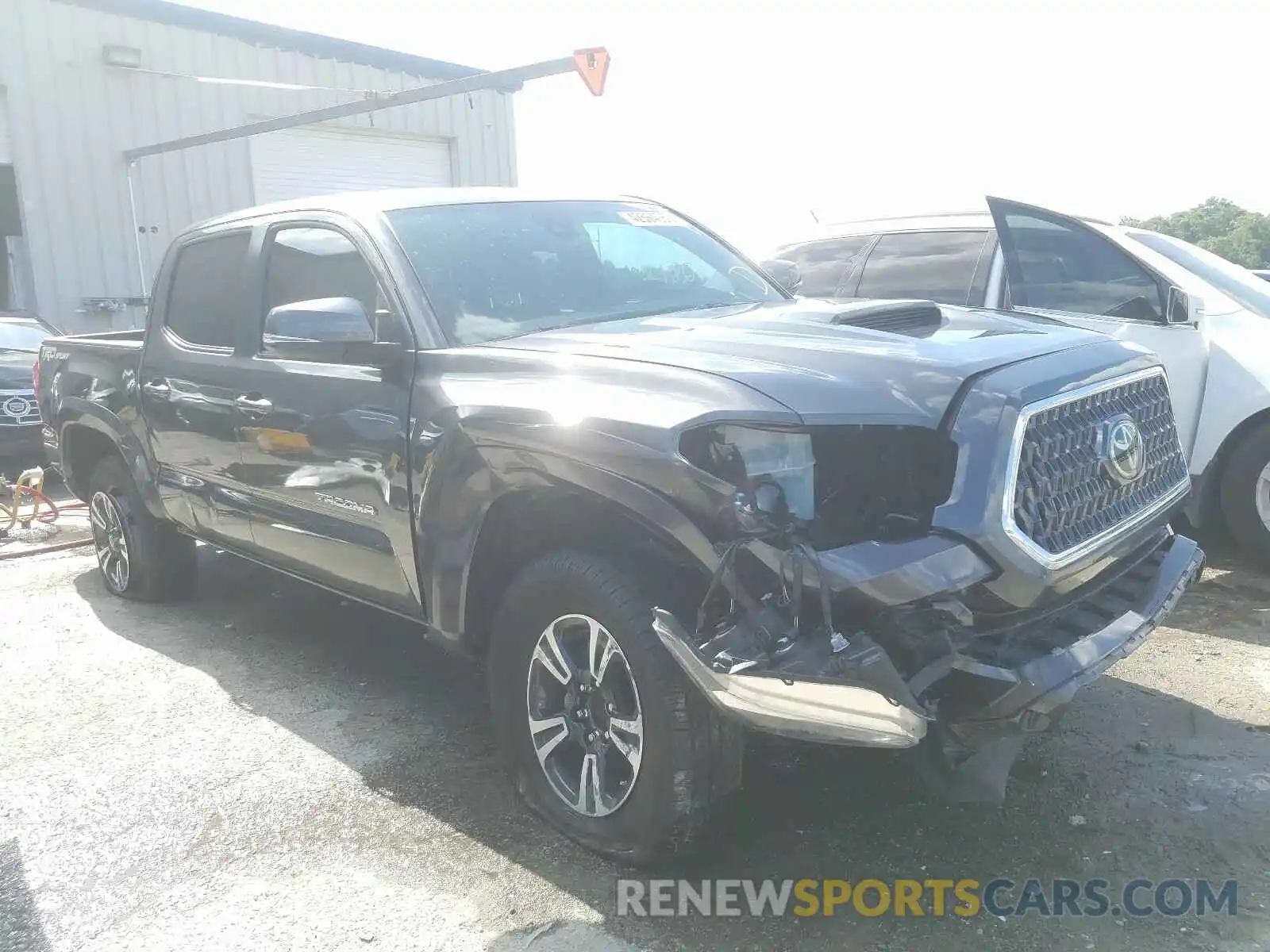 1 Photograph of a damaged car 3TMAZ5CN8KM087886 TOYOTA TACOMA 2019