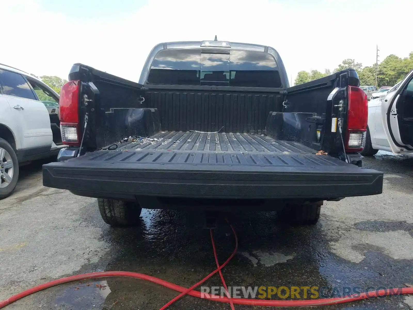 9 Photograph of a damaged car 3TMAZ5CN8KM087886 TOYOTA TACOMA 2019