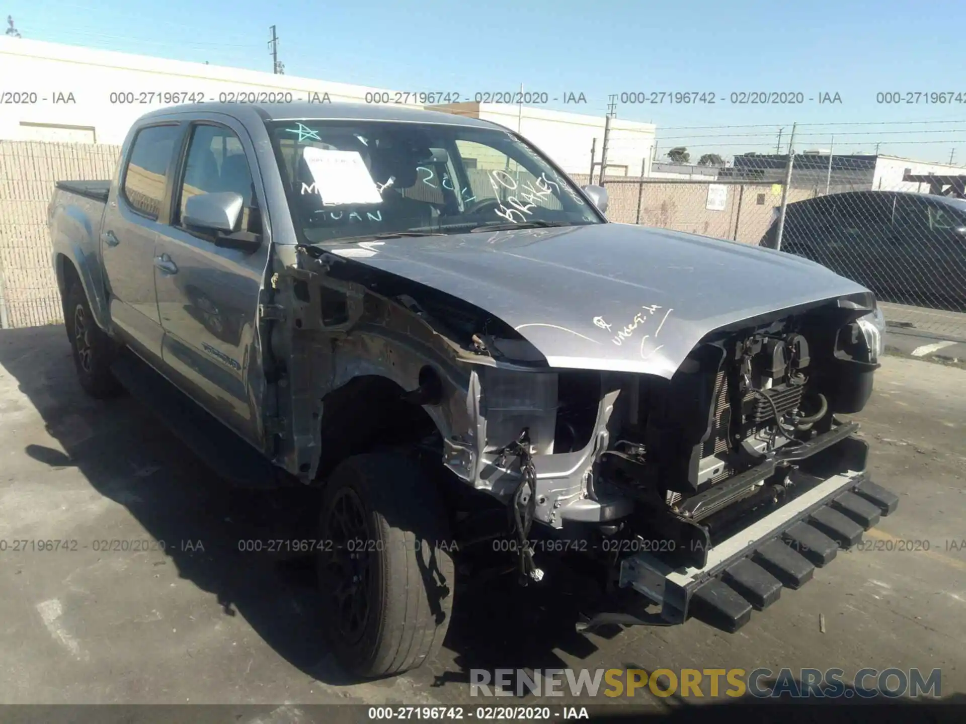 1 Photograph of a damaged car 3TMAZ5CN8KM091274 TOYOTA TACOMA 2019