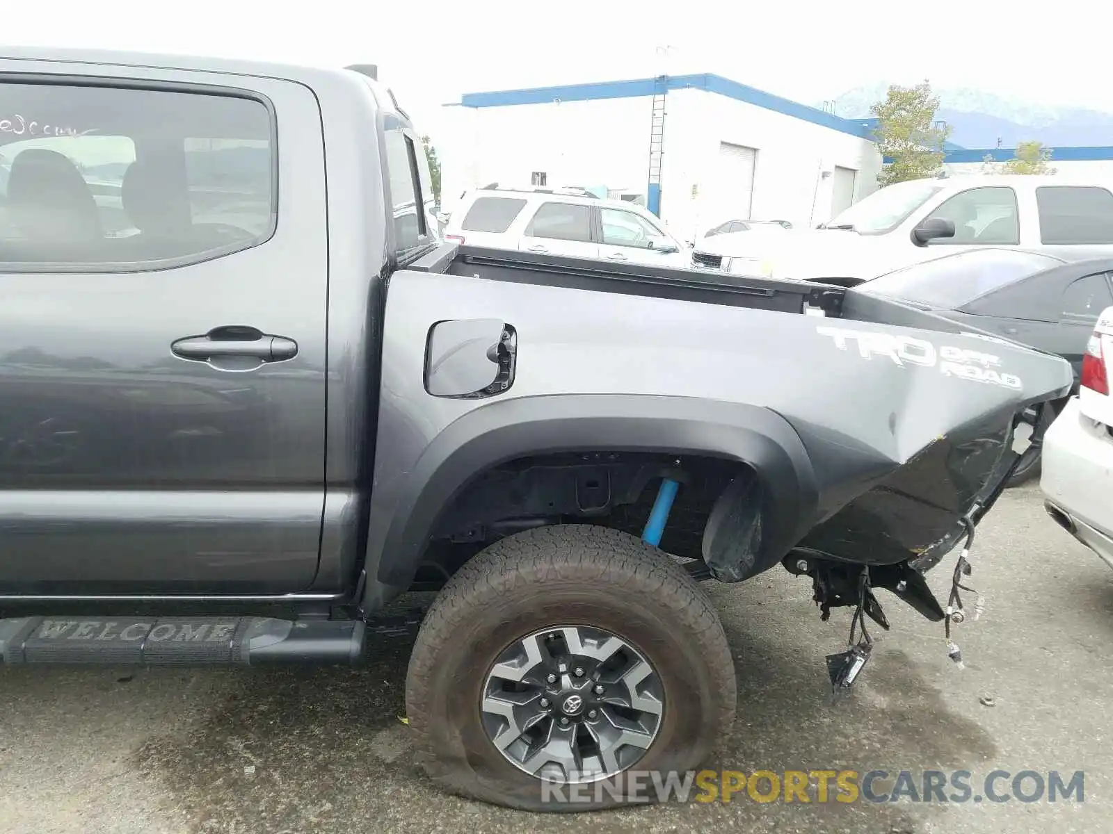 9 Photograph of a damaged car 3TMAZ5CN8KM091355 TOYOTA TACOMA 2019