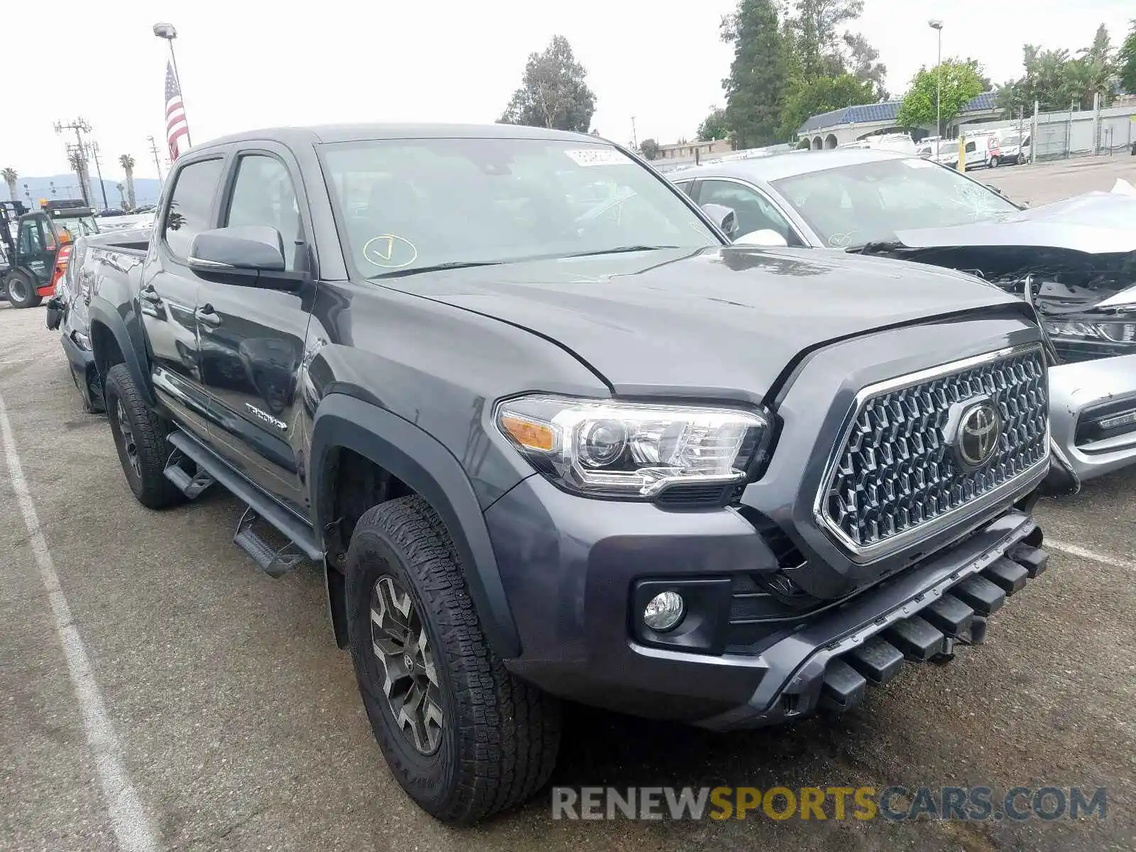 1 Photograph of a damaged car 3TMAZ5CN8KM094627 TOYOTA TACOMA 2019