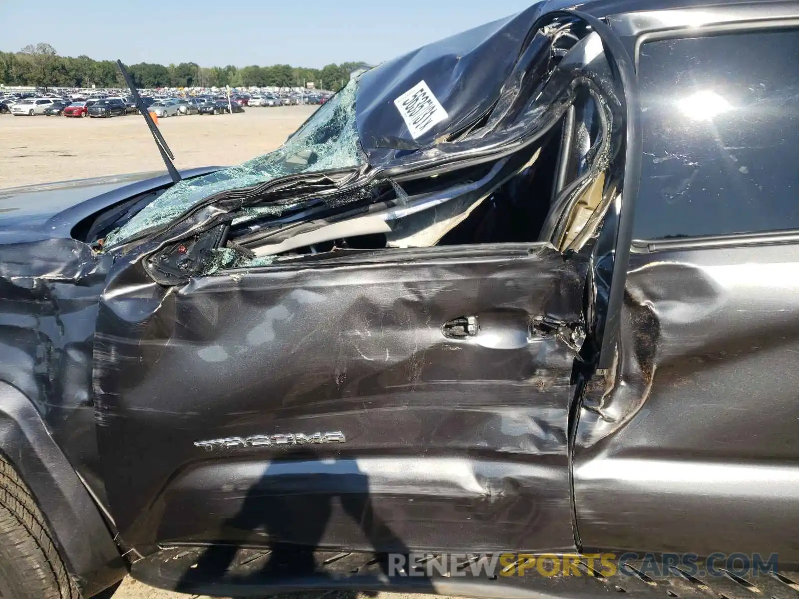 10 Photograph of a damaged car 3TMAZ5CN8KM096068 TOYOTA TACOMA 2019