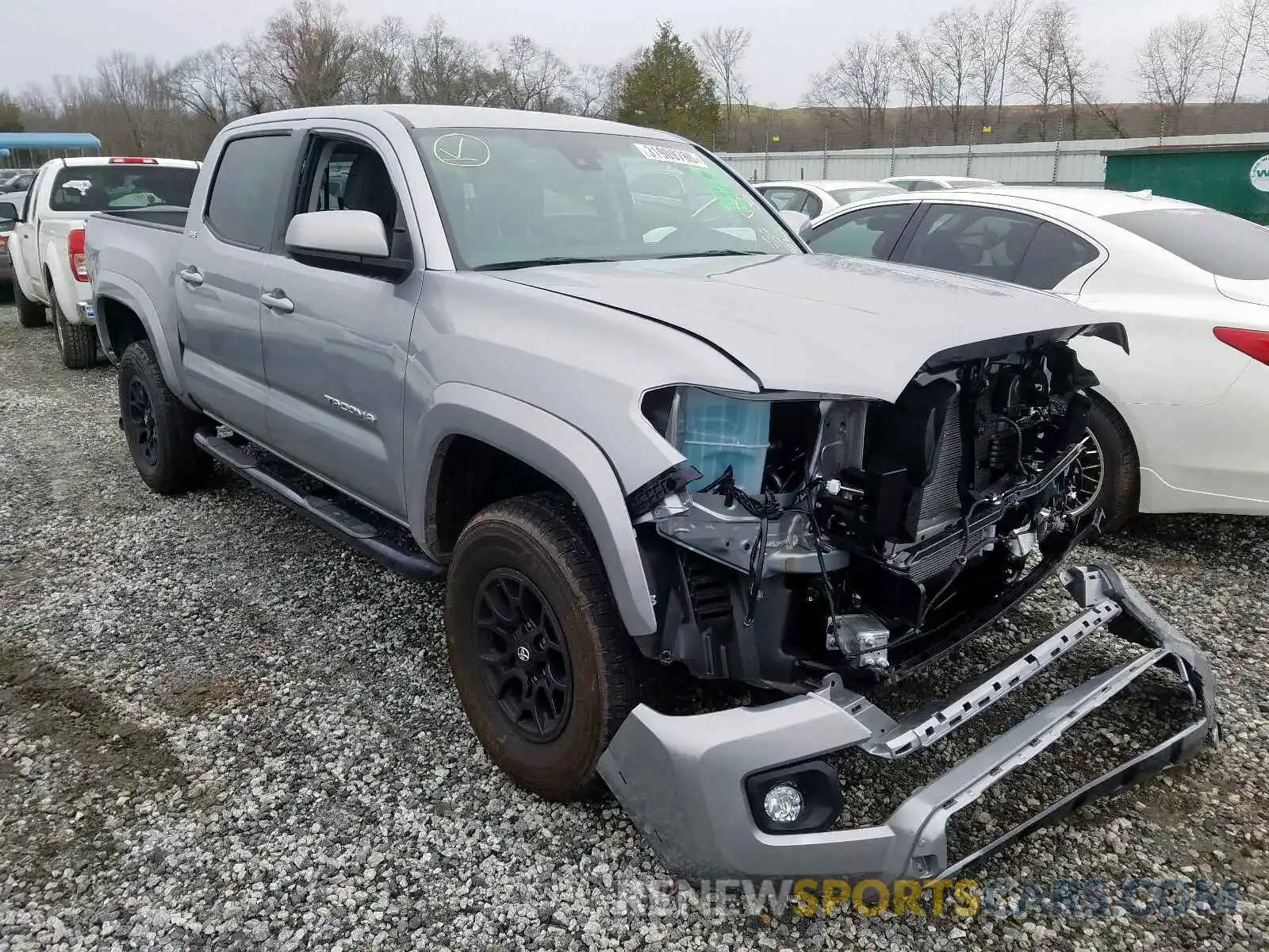 1 Photograph of a damaged car 3TMAZ5CN8KM099326 TOYOTA TACOMA 2019