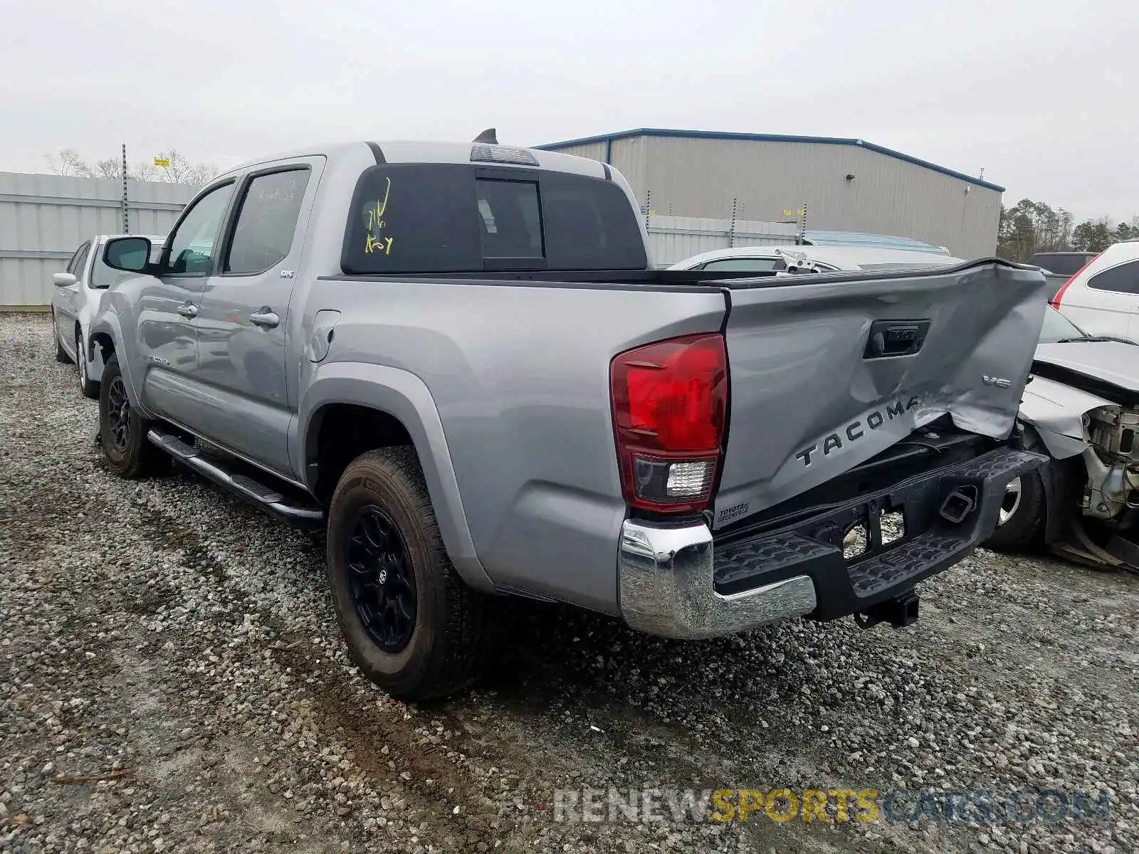 3 Photograph of a damaged car 3TMAZ5CN8KM099326 TOYOTA TACOMA 2019