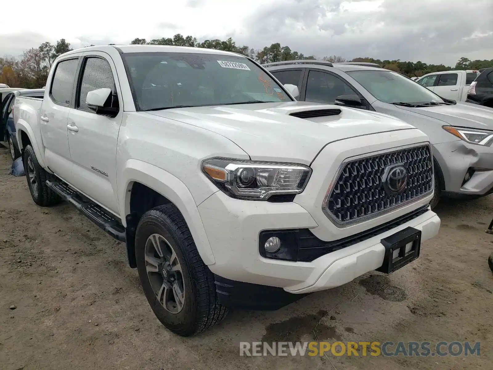 1 Фотография поврежденного автомобиля 3TMAZ5CN8KM100474 TOYOTA TACOMA 2019