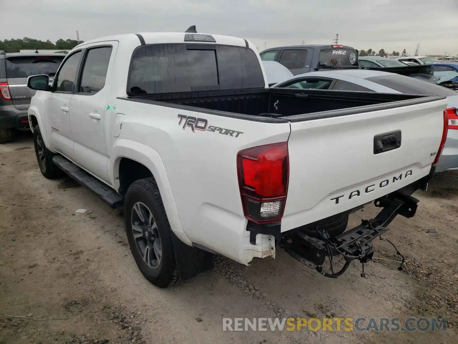 3 Фотография поврежденного автомобиля 3TMAZ5CN8KM100474 TOYOTA TACOMA 2019