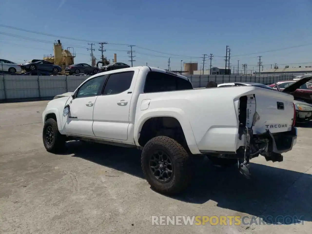 3 Фотография поврежденного автомобиля 3TMAZ5CN8KM103357 TOYOTA TACOMA 2019