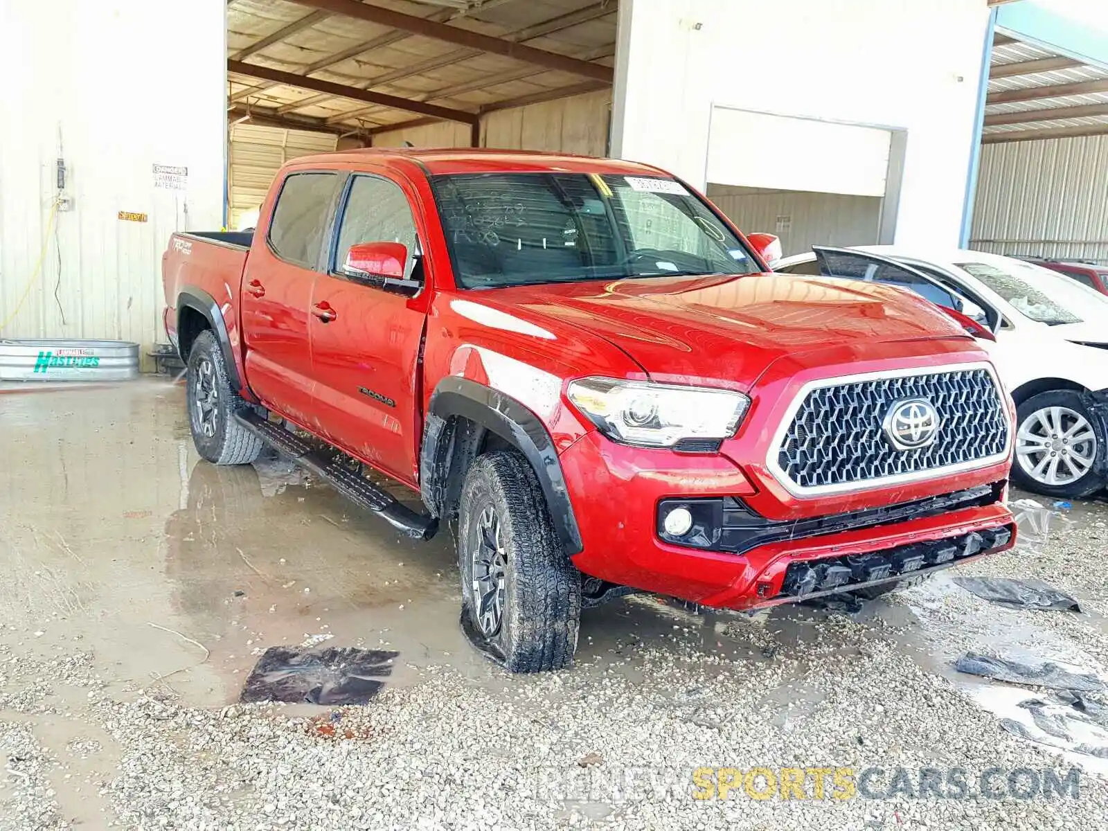 1 Photograph of a damaged car 3TMAZ5CN8KM103813 TOYOTA TACOMA 2019