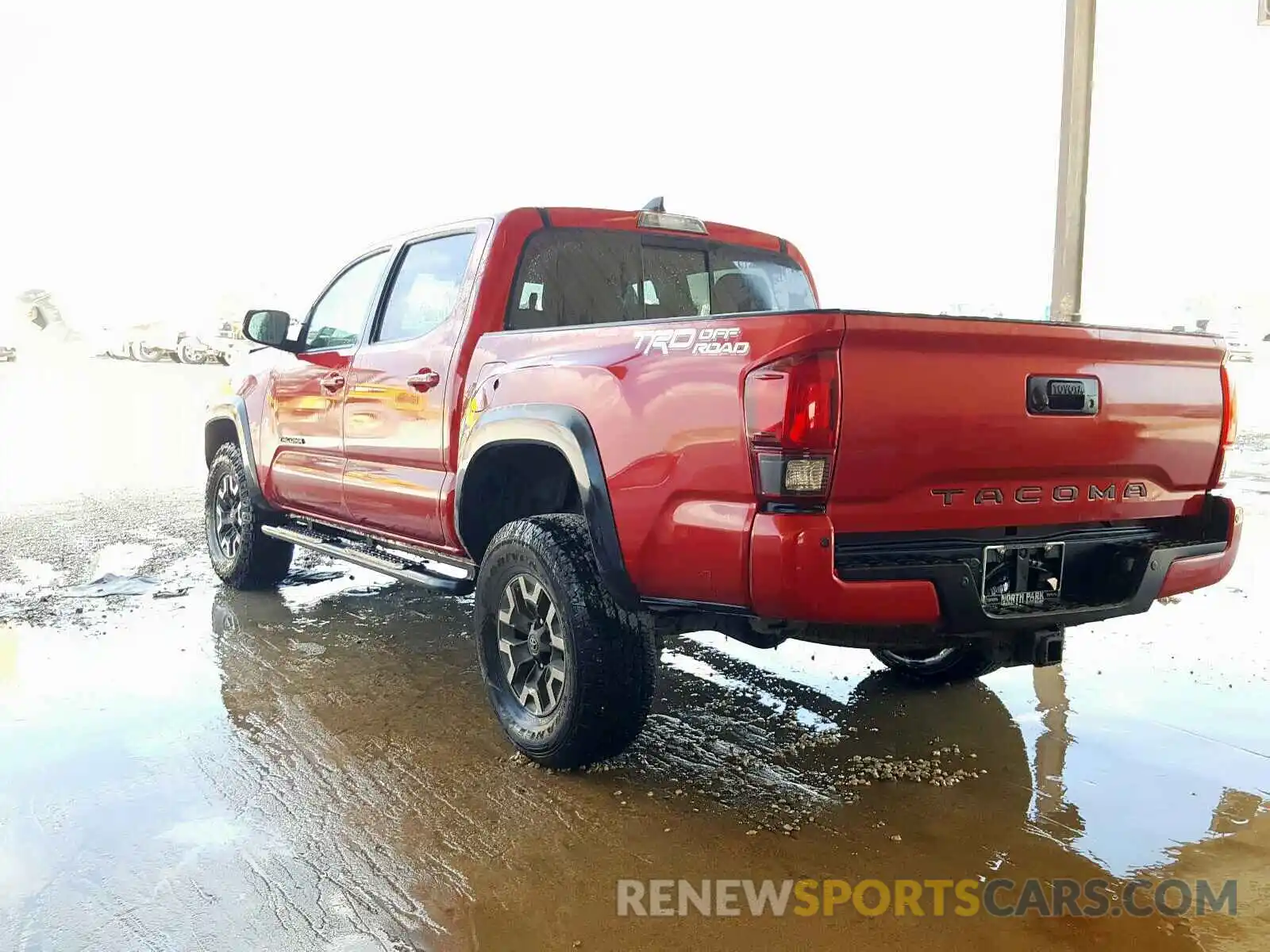 3 Photograph of a damaged car 3TMAZ5CN8KM103813 TOYOTA TACOMA 2019