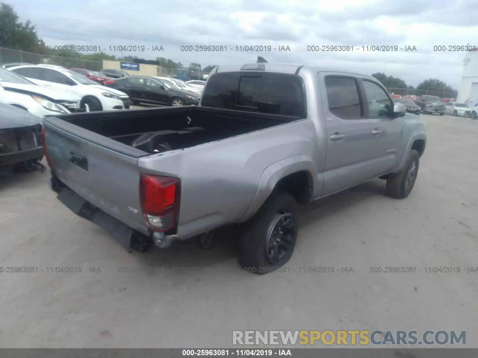 4 Фотография поврежденного автомобиля 3TMAZ5CN8KM104962 TOYOTA TACOMA 2019