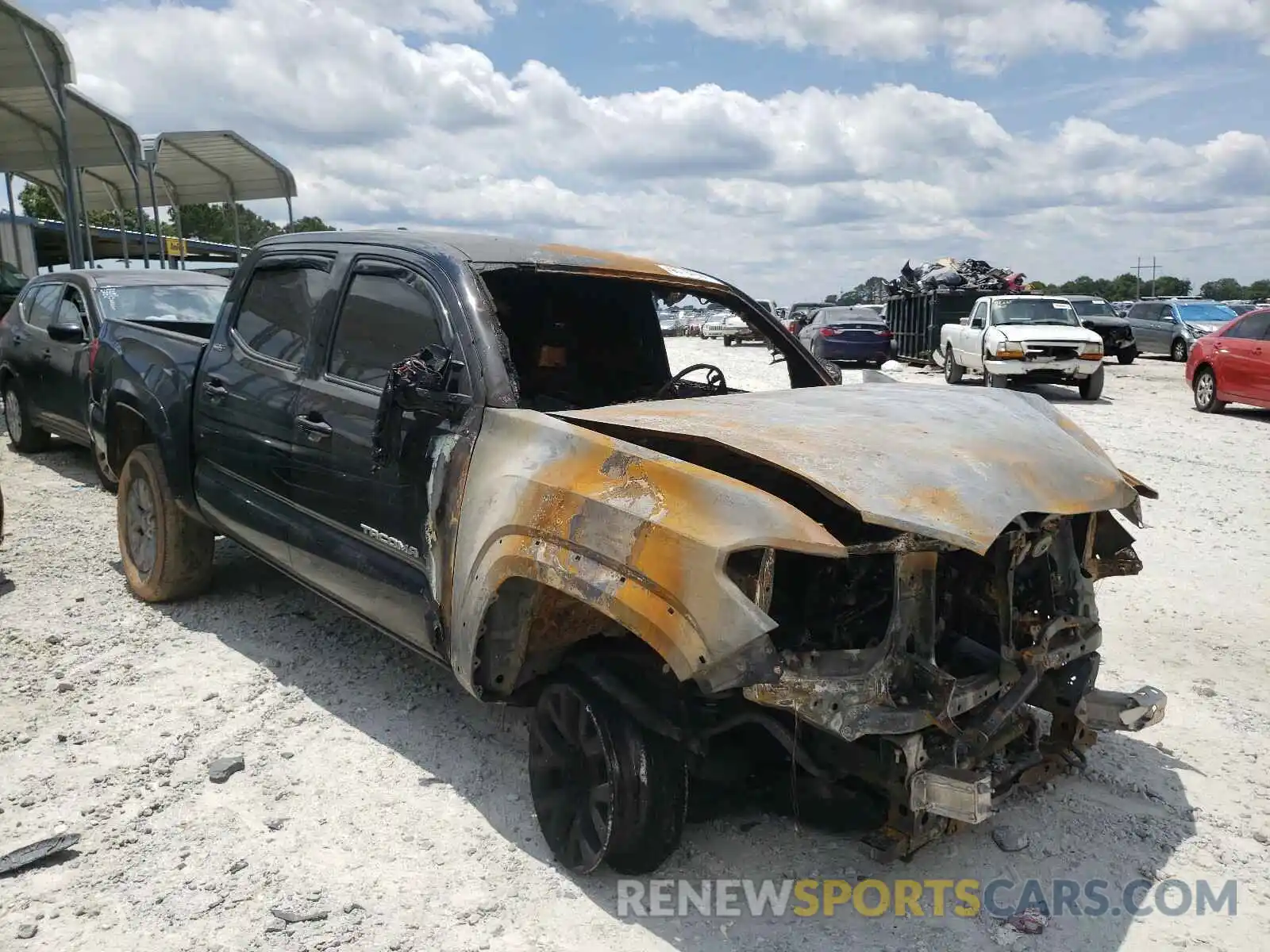 1 Photograph of a damaged car 3TMAZ5CN8KM106761 TOYOTA TACOMA 2019