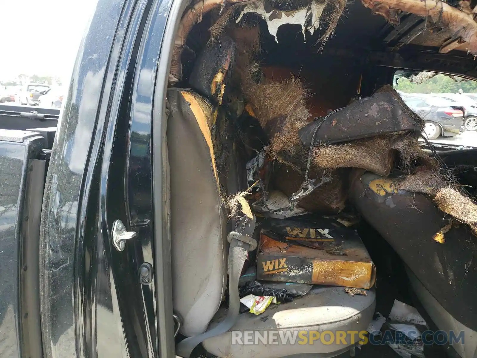 6 Photograph of a damaged car 3TMAZ5CN8KM106761 TOYOTA TACOMA 2019