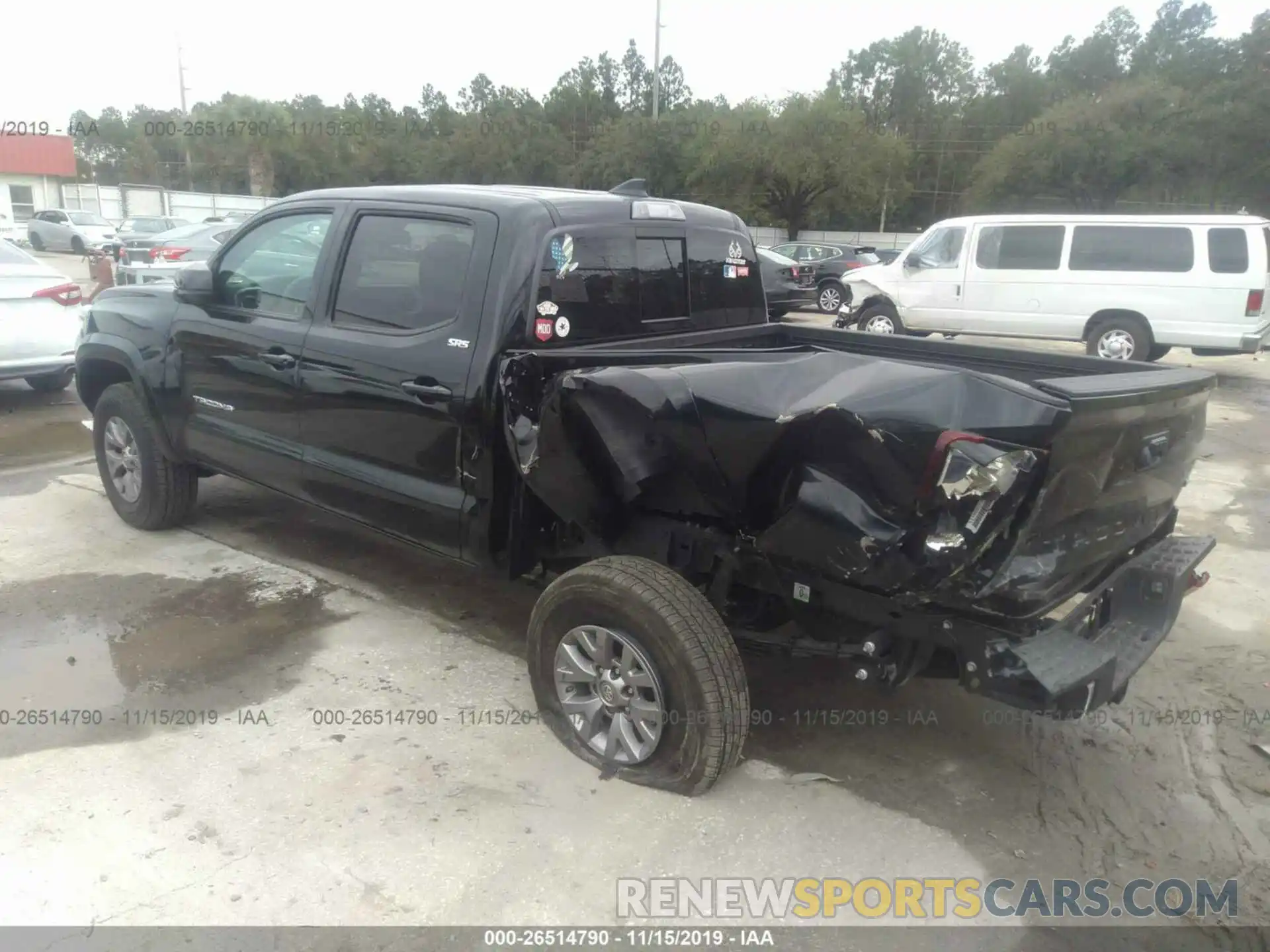 3 Photograph of a damaged car 3TMAZ5CN8KM110132 TOYOTA TACOMA 2019