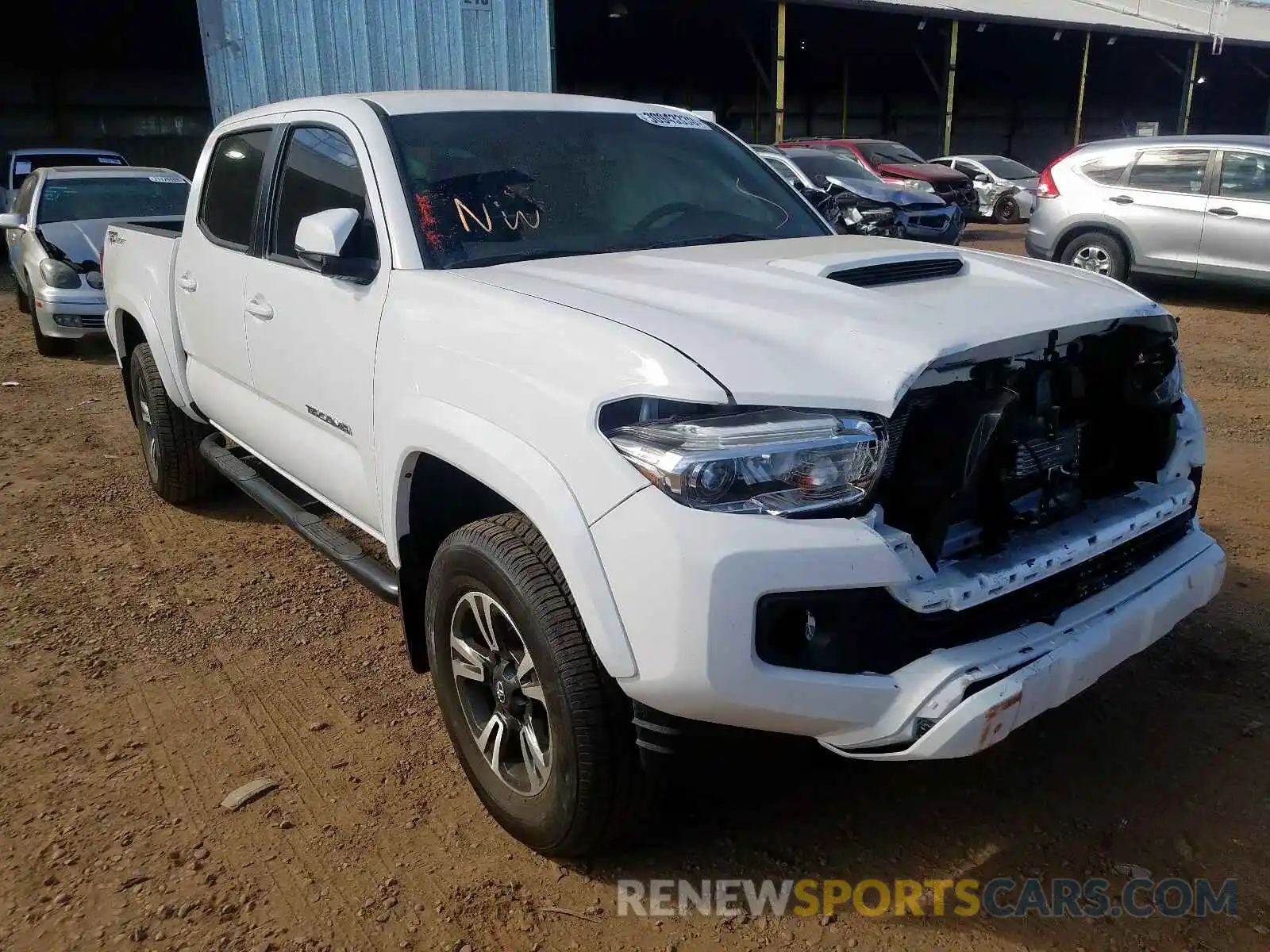 1 Photograph of a damaged car 3TMAZ5CN8KM113323 TOYOTA TACOMA 2019