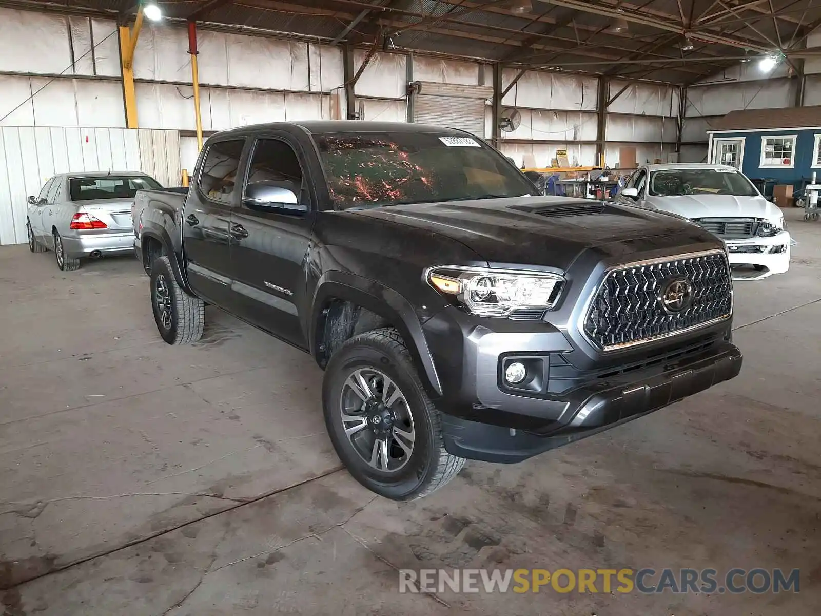 1 Photograph of a damaged car 3TMAZ5CN8KM113466 TOYOTA TACOMA 2019