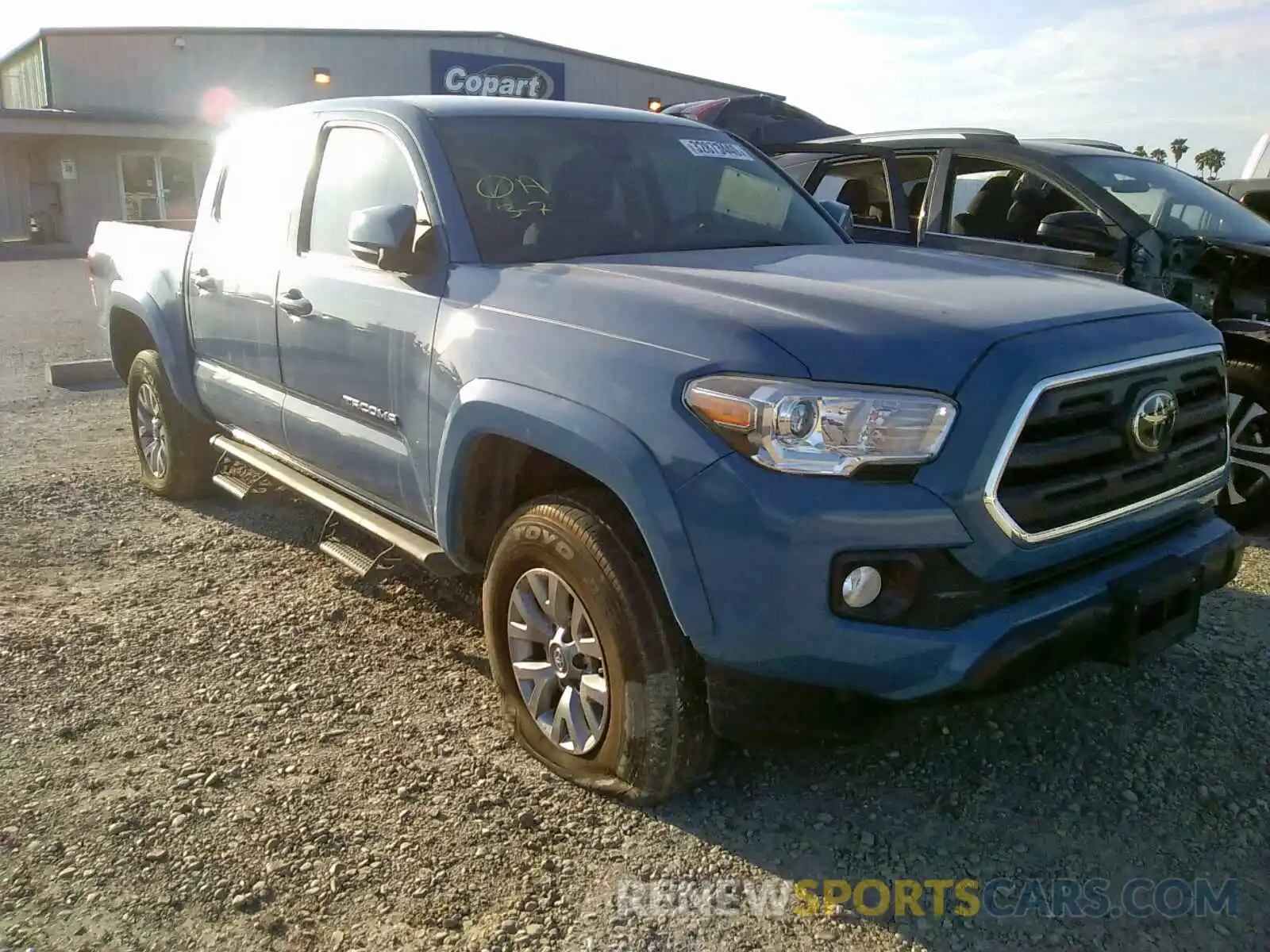 1 Photograph of a damaged car 3TMAZ5CN9KM080784 TOYOTA TACOMA 2019